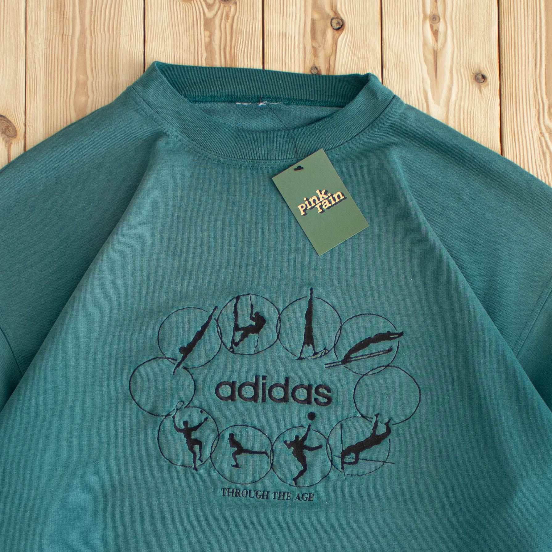 (L) Vintage Adidas 'Through The Age' Embroidered Sweatshirt