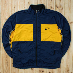 (L) Vintage Nike Essential Embroidered Jacket