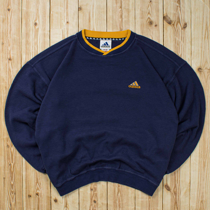 (L) Vintage Adidas Essential Embroidered Sweatshirt