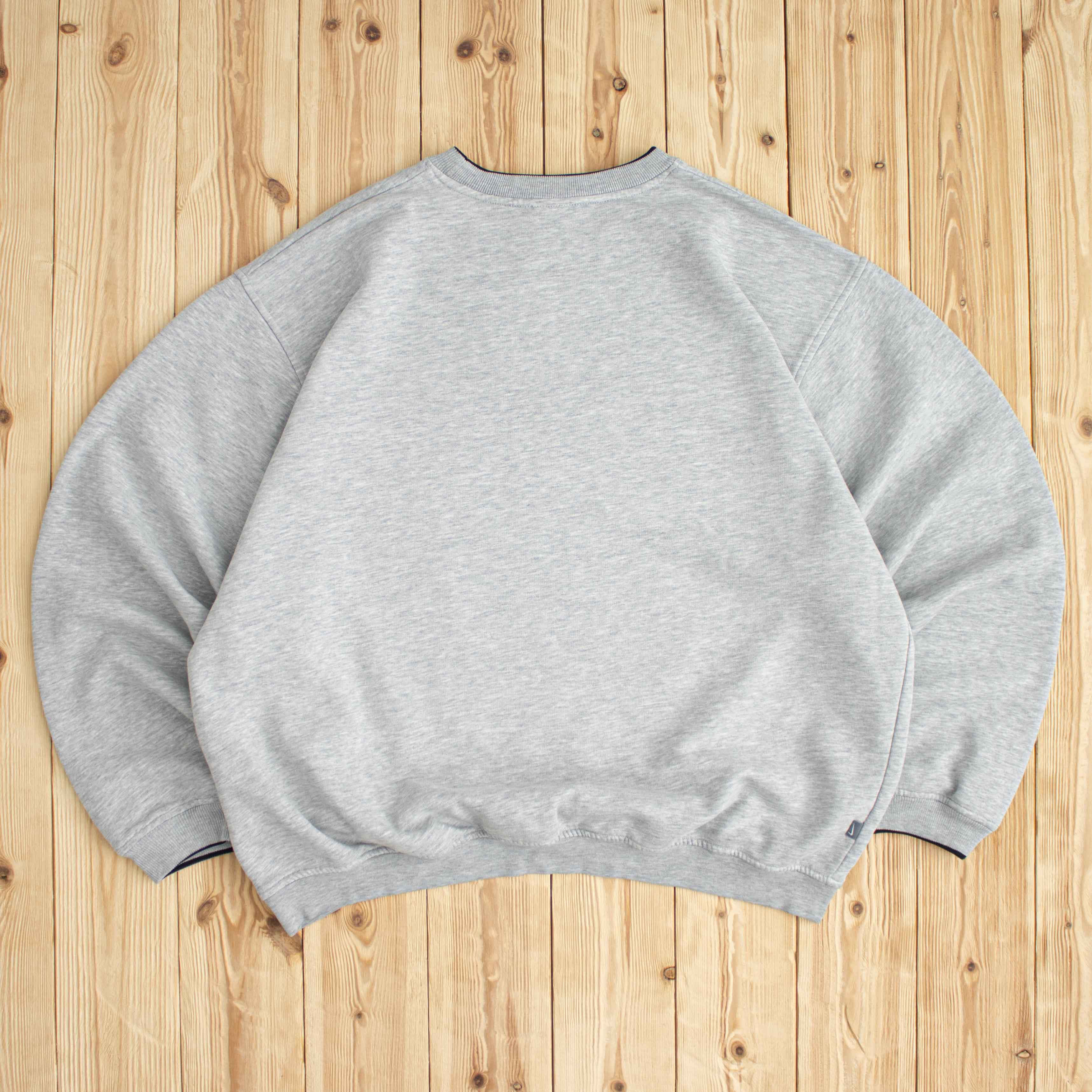 (L/XL) Vintage Nike Athletic Embroidered Sweatshirt