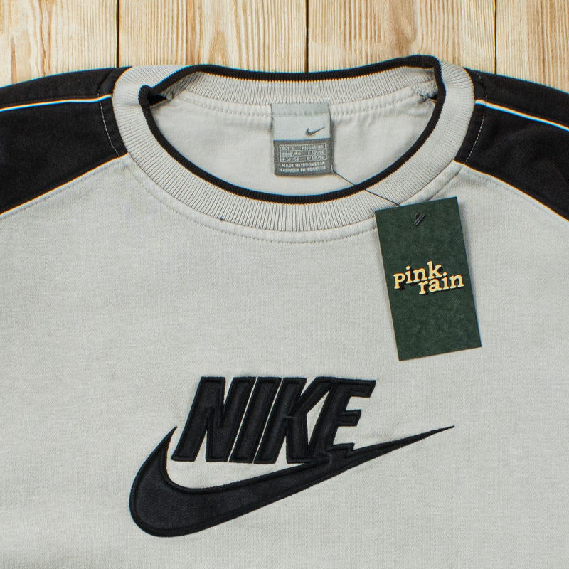 (L) Vintage Nike Embroidered Sweatshirt