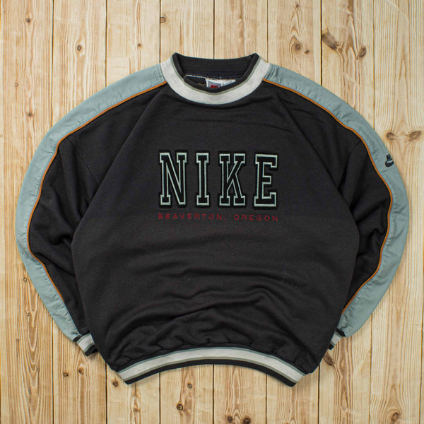 (L) Vintage Nike Beaverton Oregon Embroidered Sweatshirt