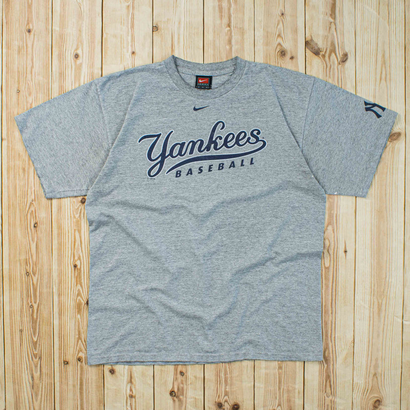 (M) 2001 Nike Yankees Baseball T-Shirt