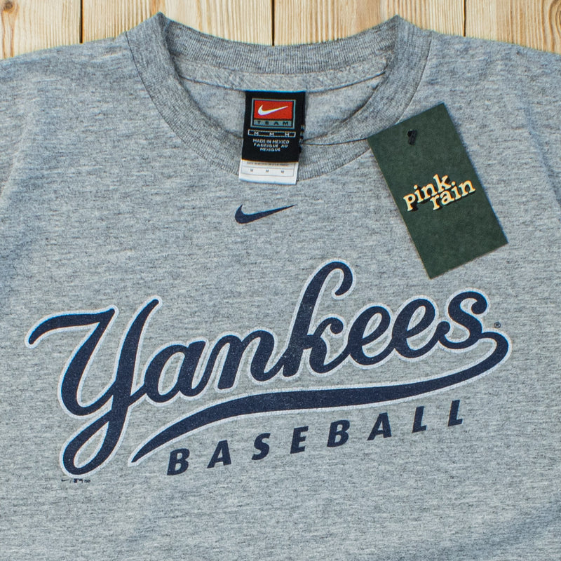 (M) 2001 Nike Yankees Baseball T-Shirt