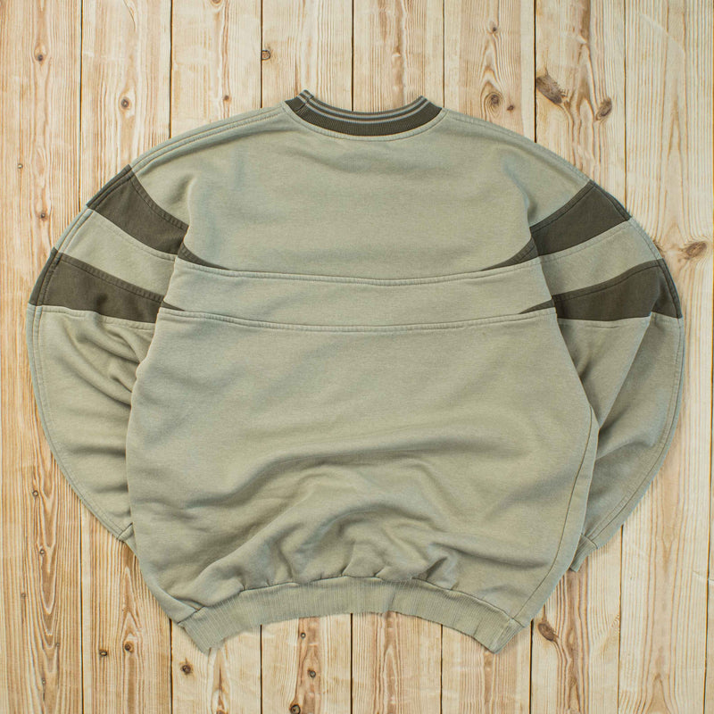 (L) Vintage Adidas Embroidered Sweatshirt