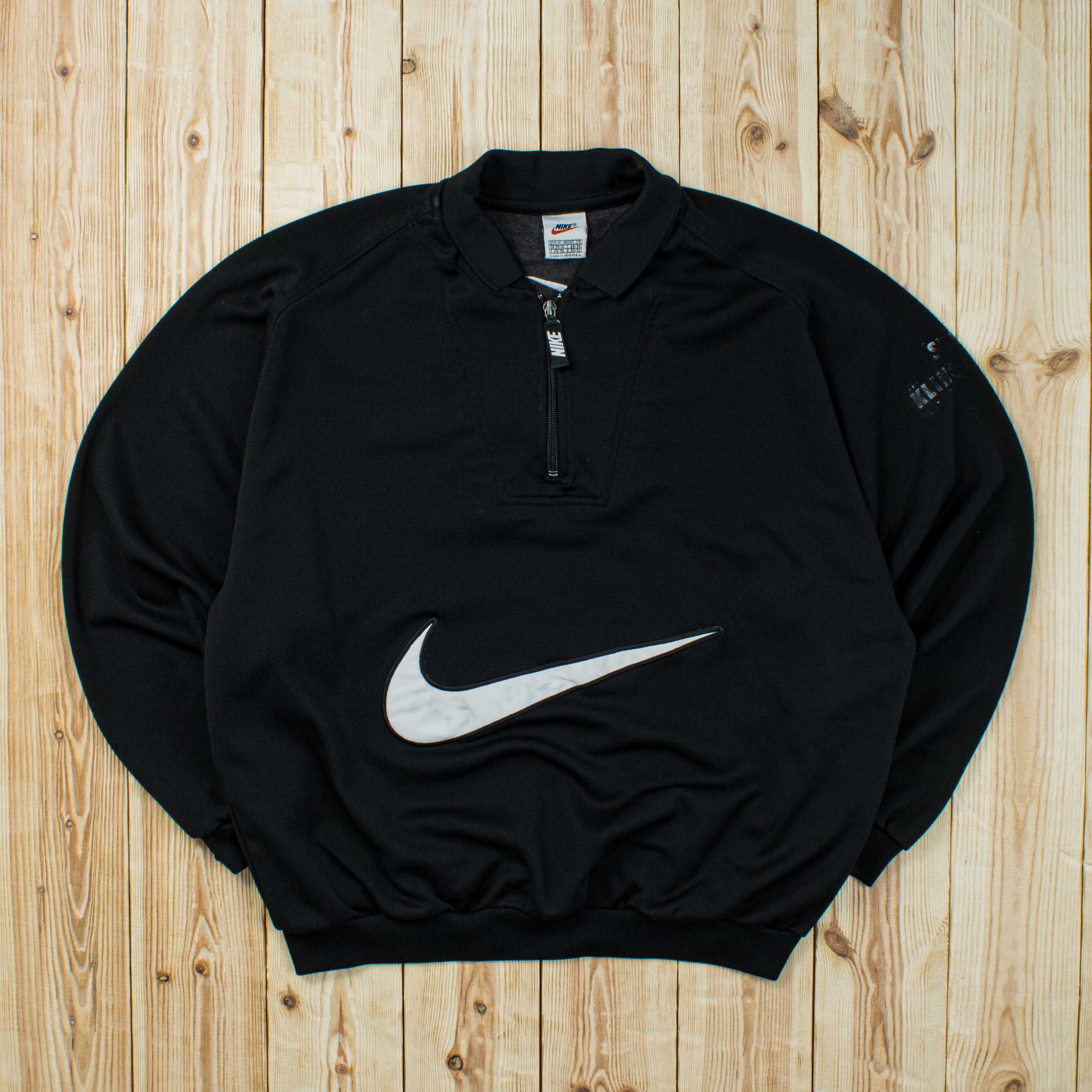 (M) Vintage Nike Swoosh Embroidered Quarter-Zip Sweatshirt
