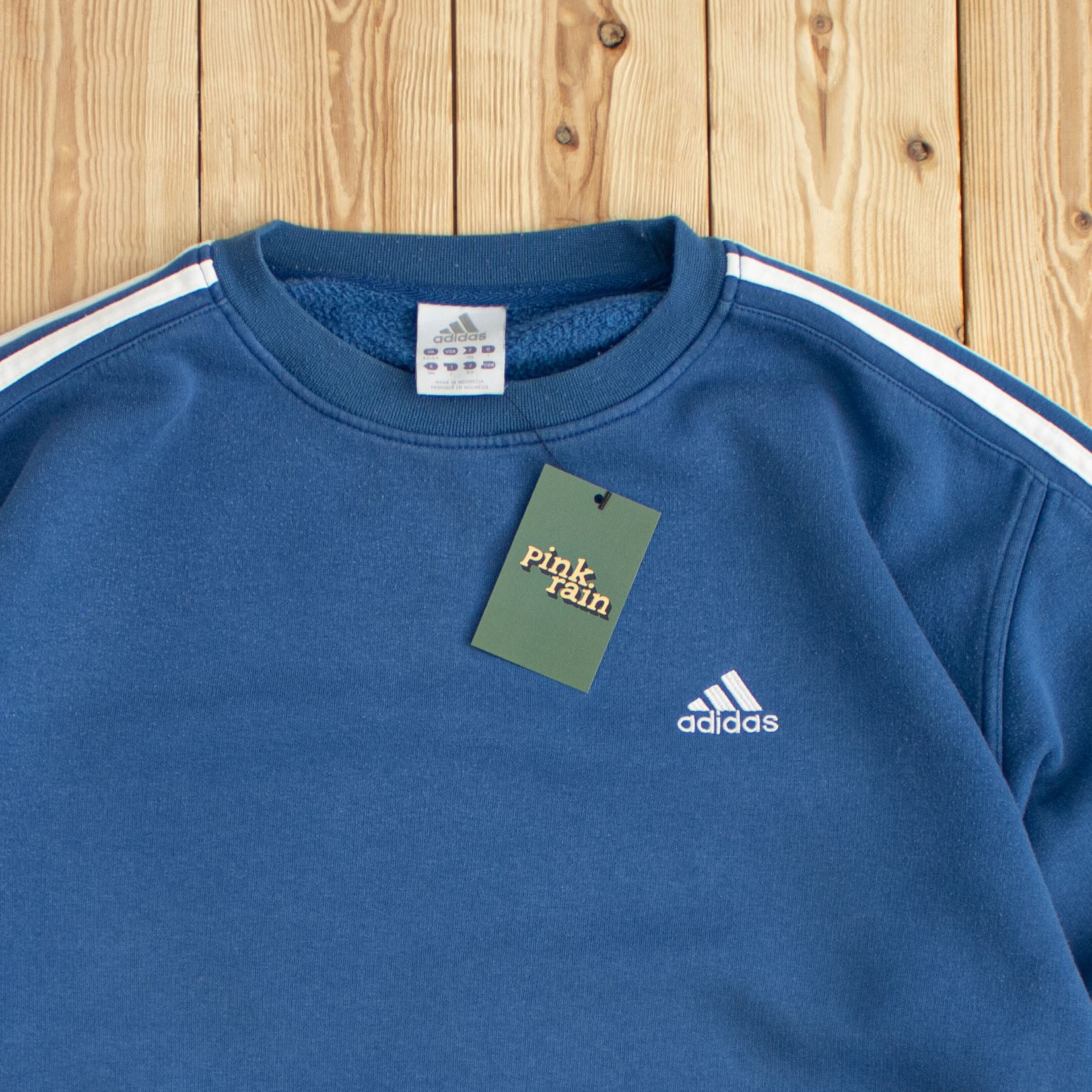 (L) Vintage Adidas Essential Embroidered Sweatshirt