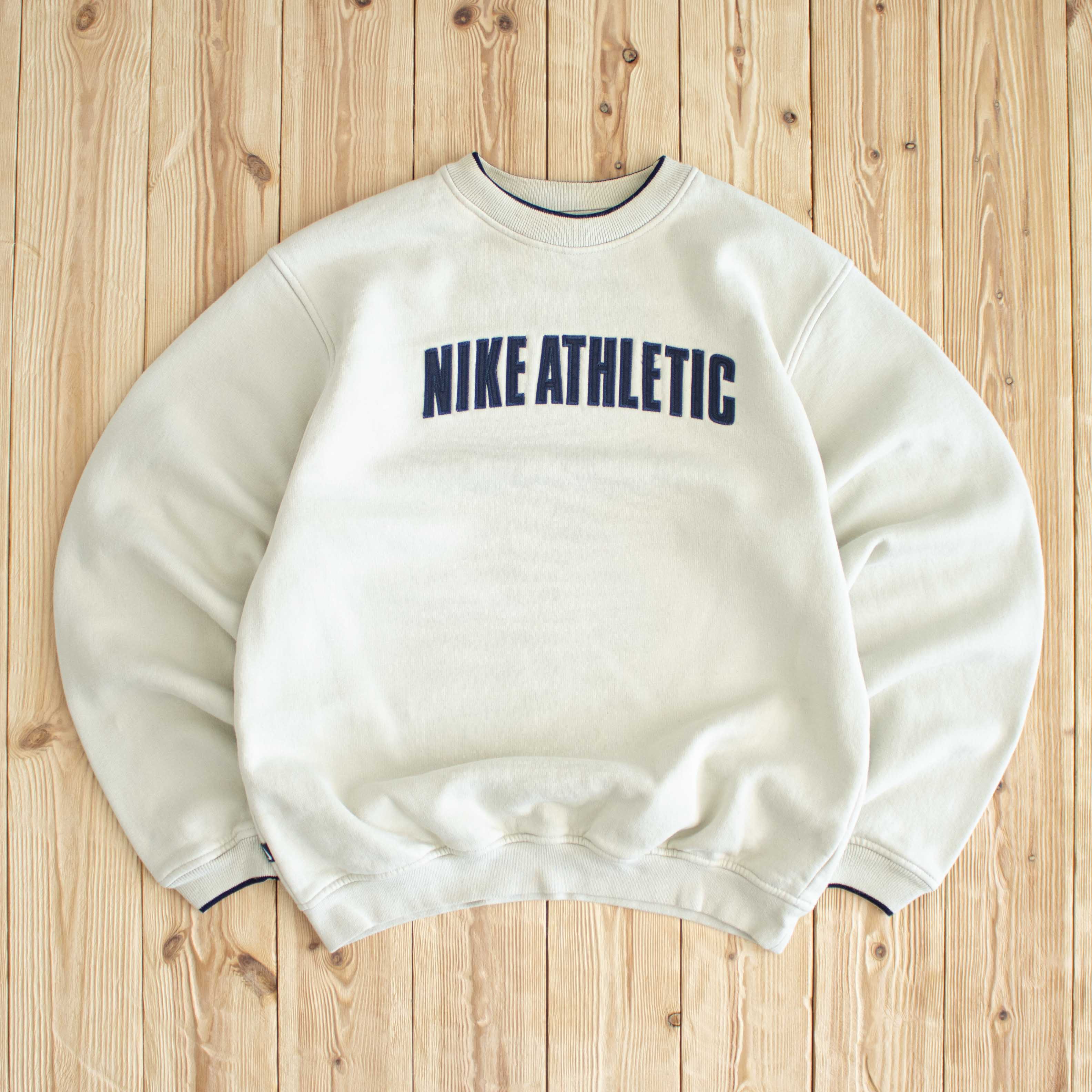 (S/M) Vintage Nike Athletic Embroidered Sweatshirt
