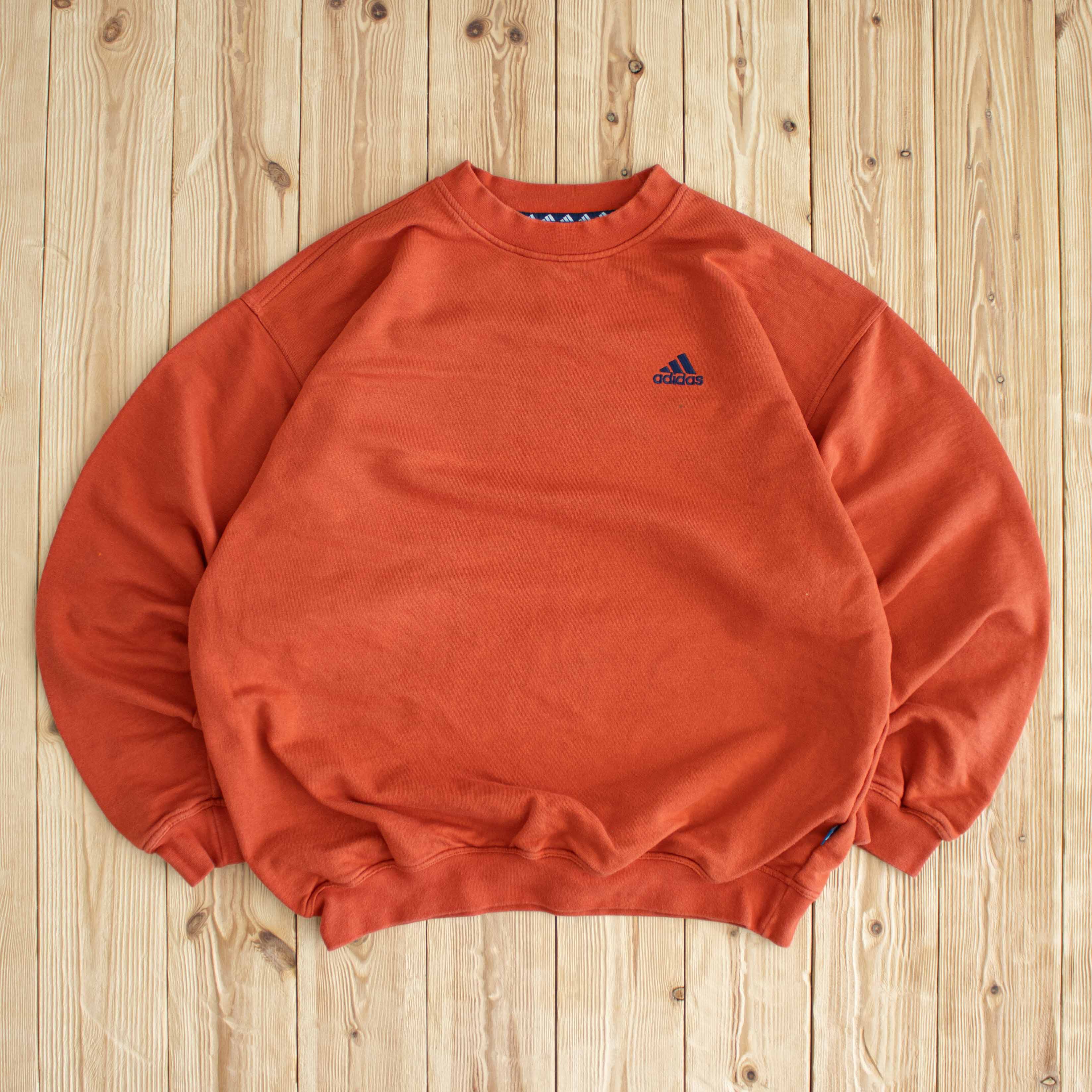 (L) Vintage Adidas Essential Embroidered Sweatshirt