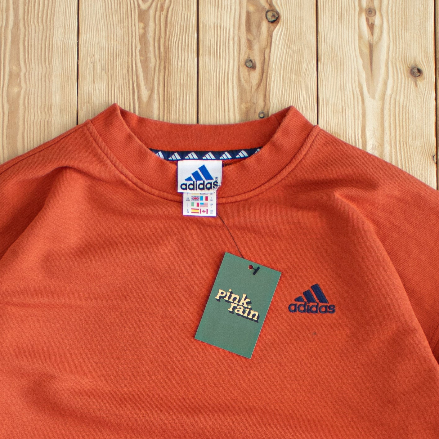 (L) Vintage Adidas Essential Embroidered Sweatshirt