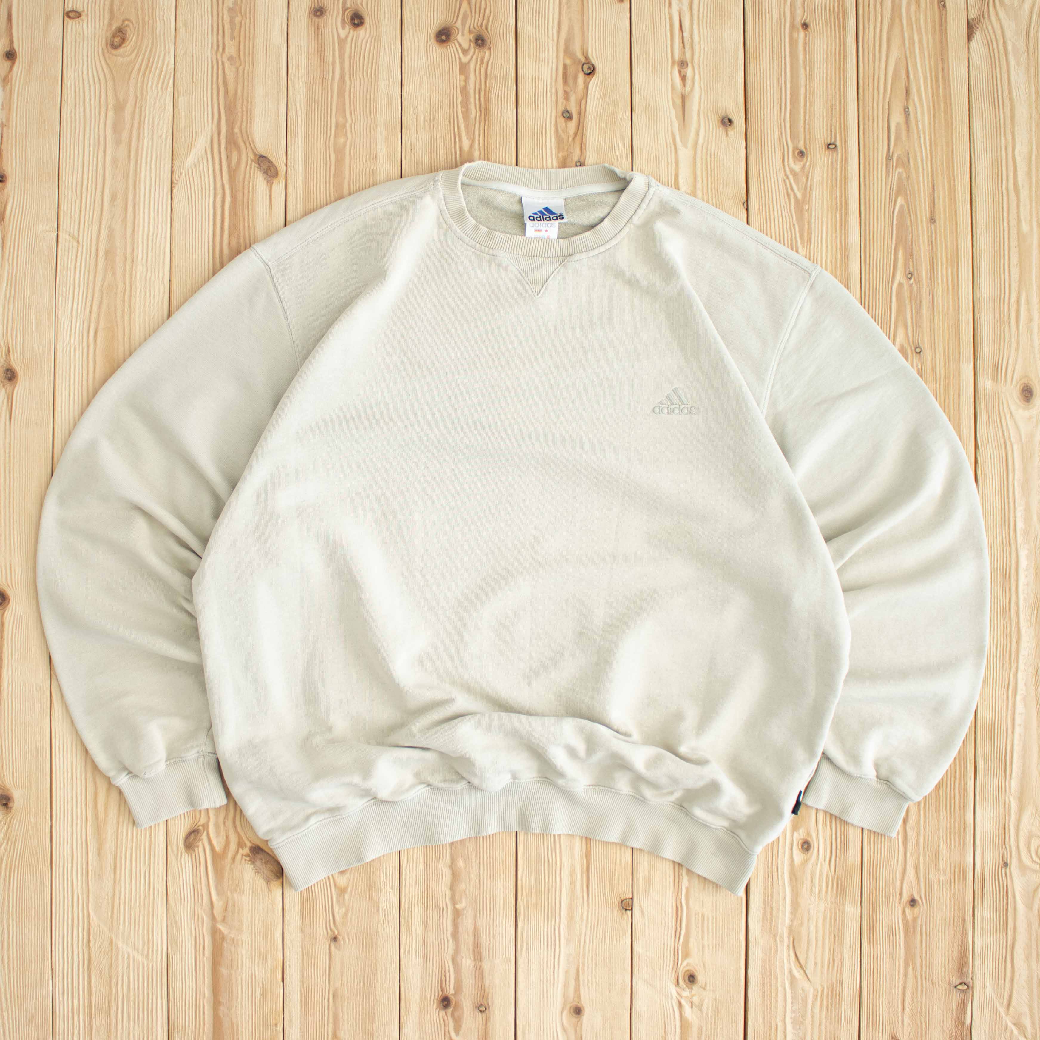 (L/XL) Vintage Adidas Essential Embroidered Sweatshirt