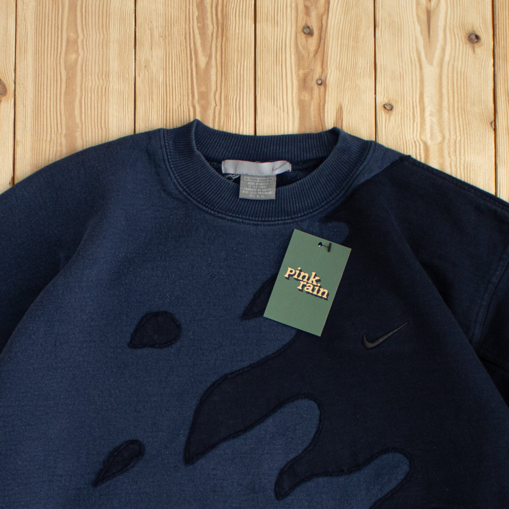 (L) Vintage Nike Reworked Embroidered Sweatshirt