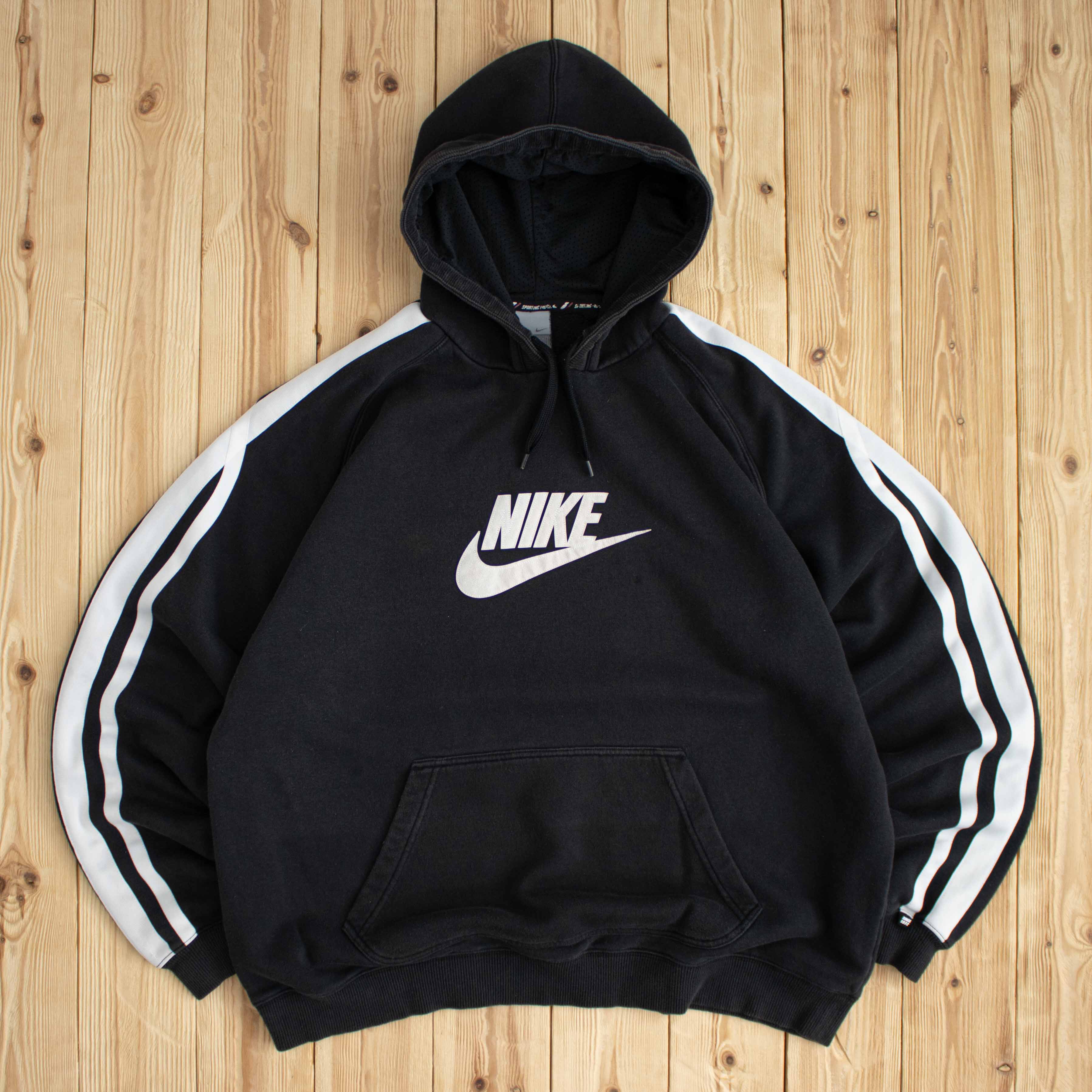 (XL) Vintage Nike Logo Embroidered Hoodie