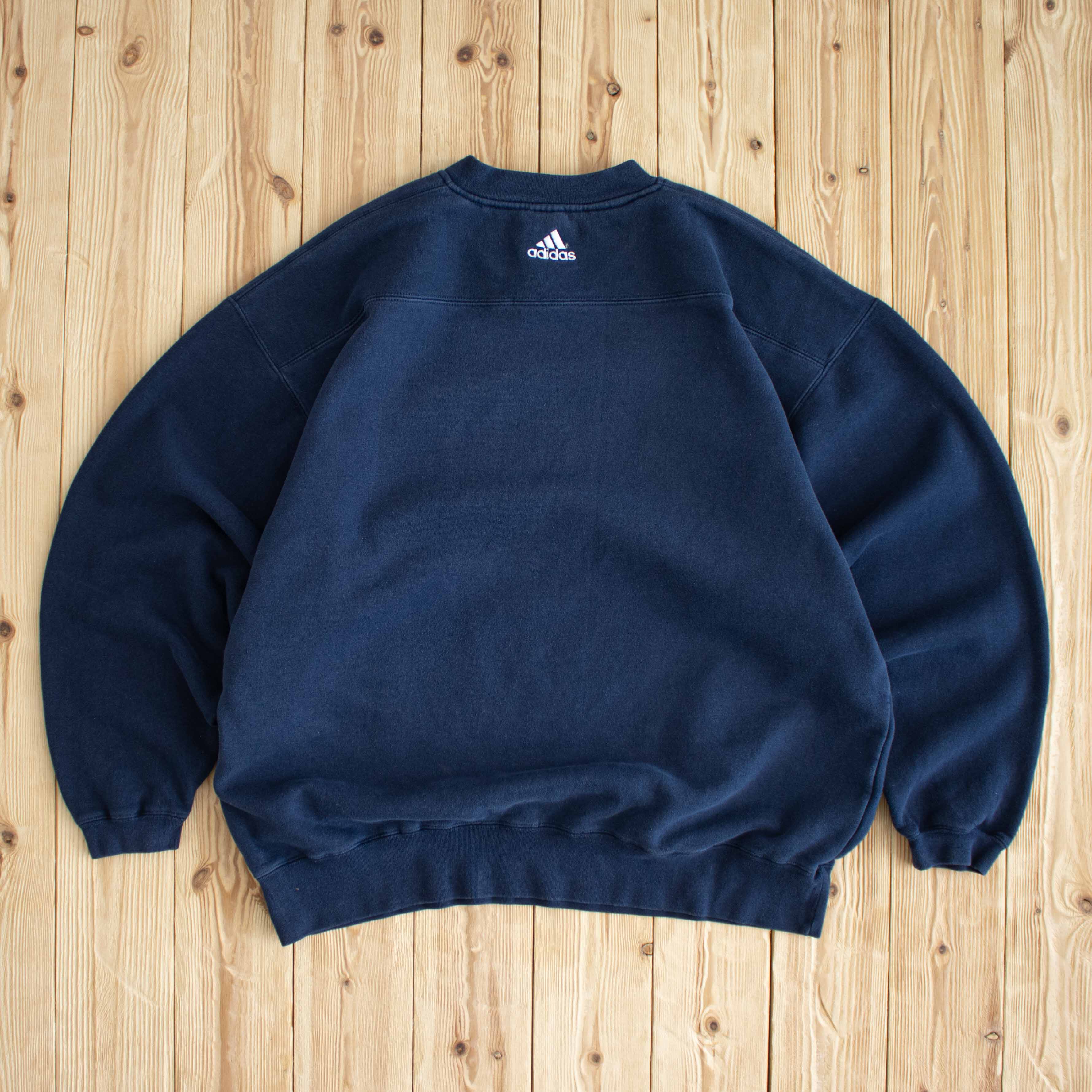 (L) Vintage Adidas NY Yankees Embroidered Sweatshirt