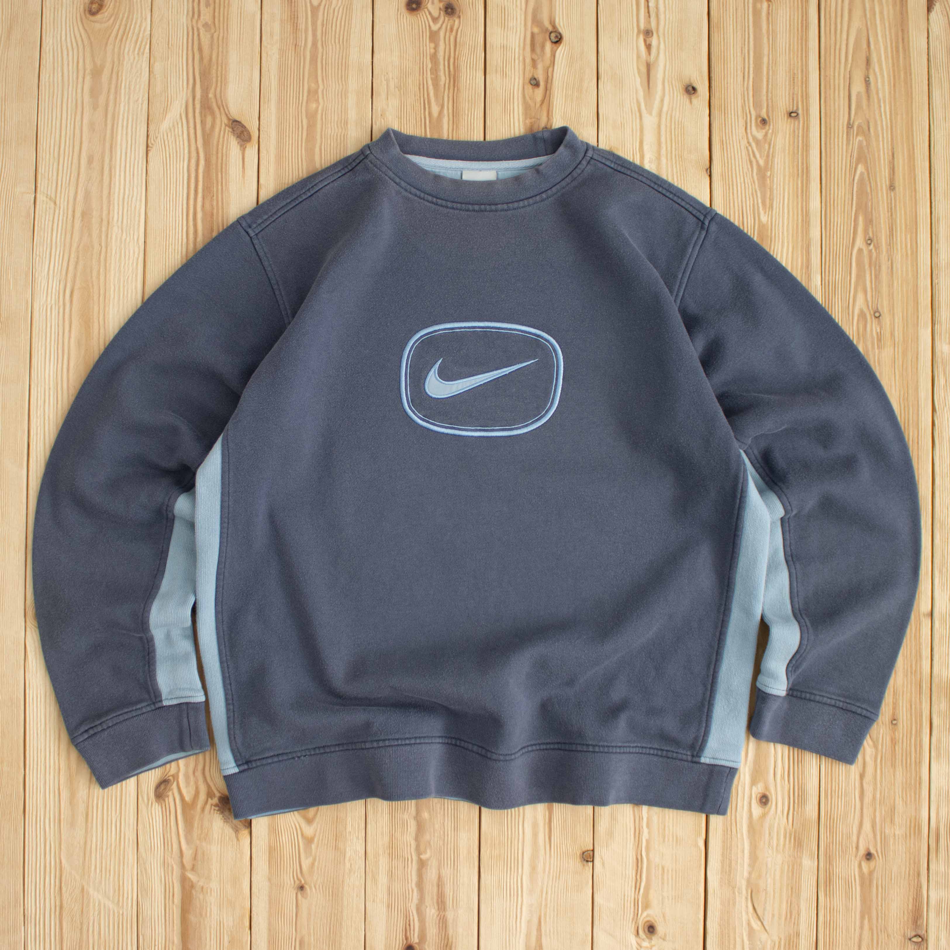 (M) Vintage Nike Swoosh Embroidered Sweatshirt