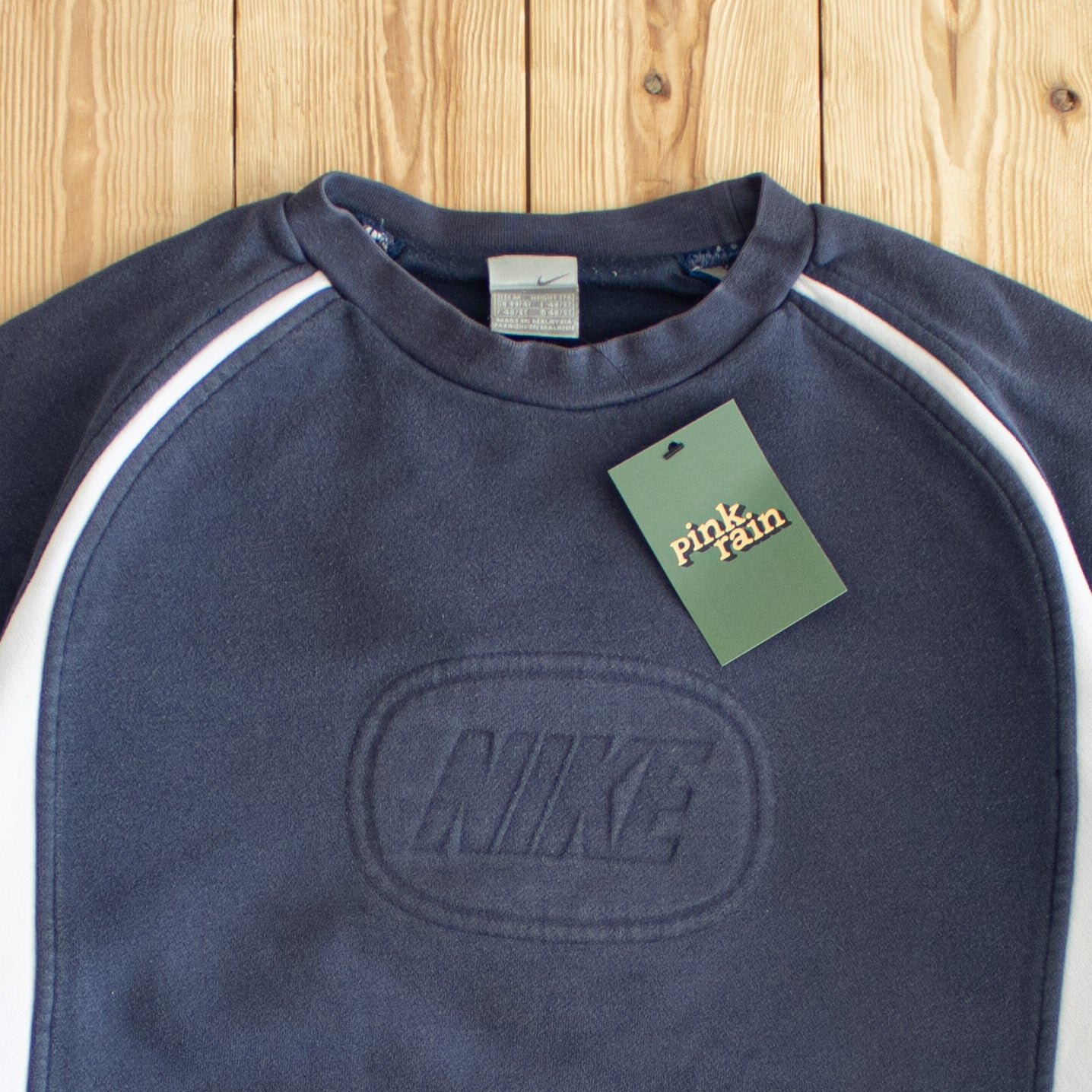 (S/M) Vintage Nike Embossed Sweatshirt