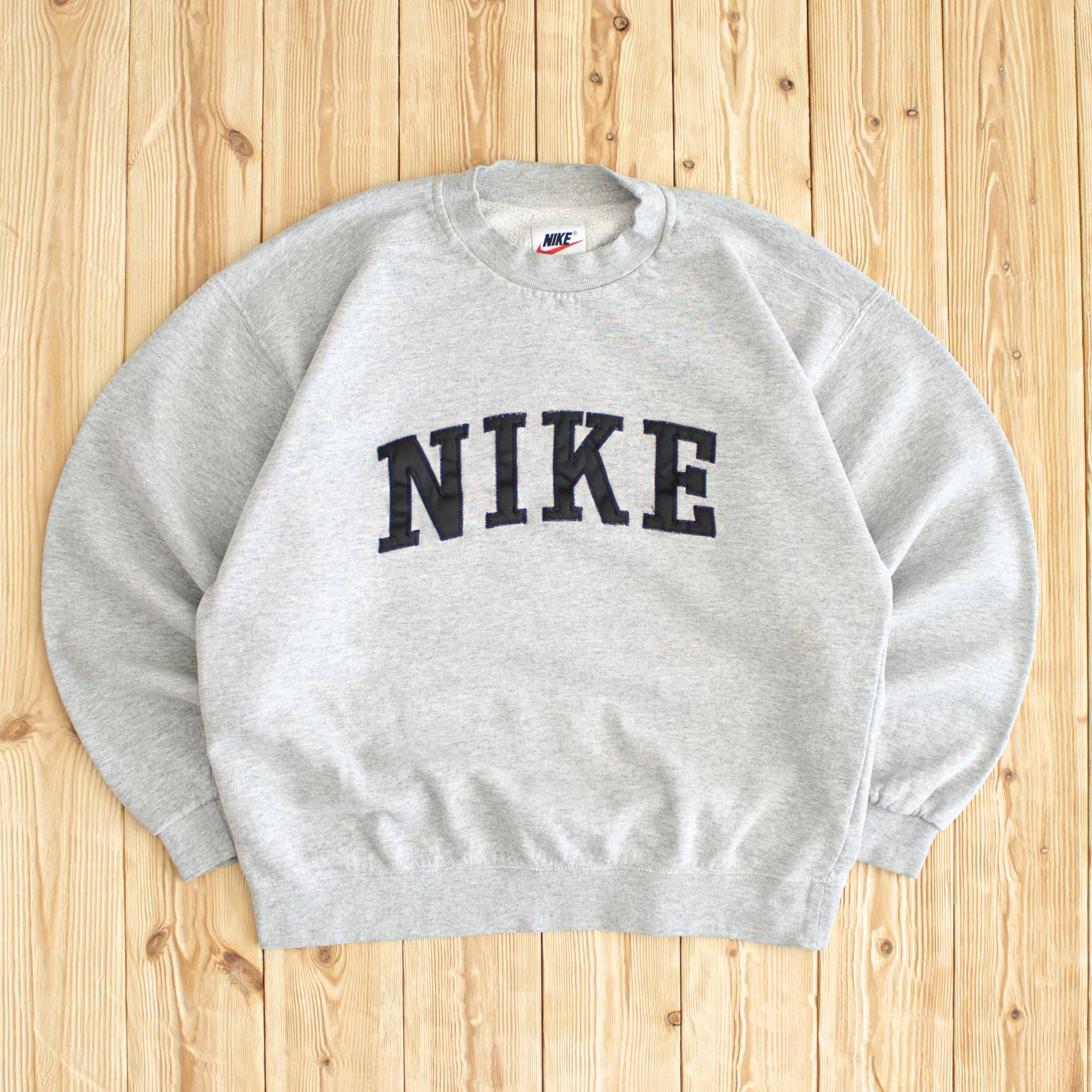 (S/M) Vintage Nike Spell Out Embroidered Sweatshirt