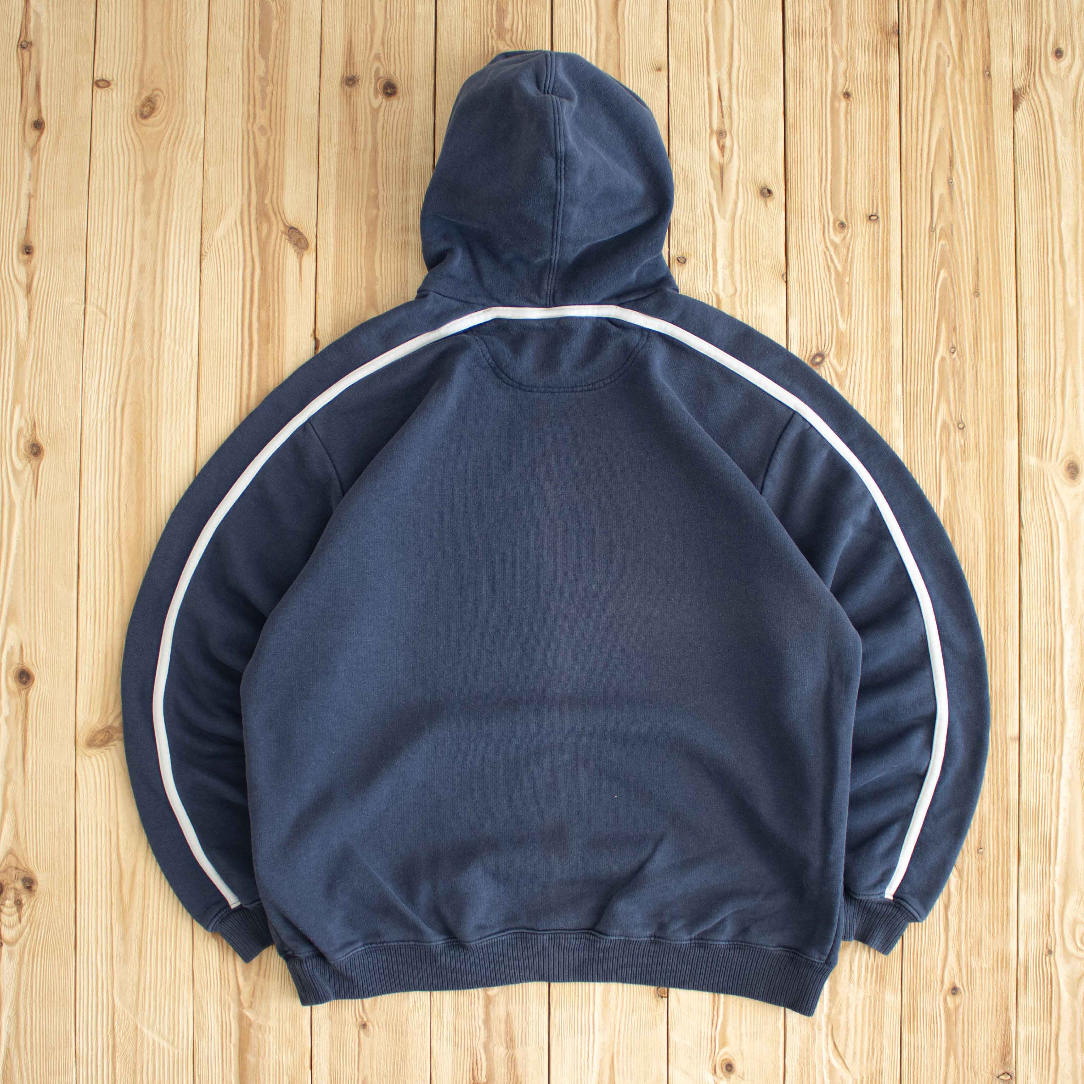 (M) Vintage Nike Logo Embroidered Hoodie