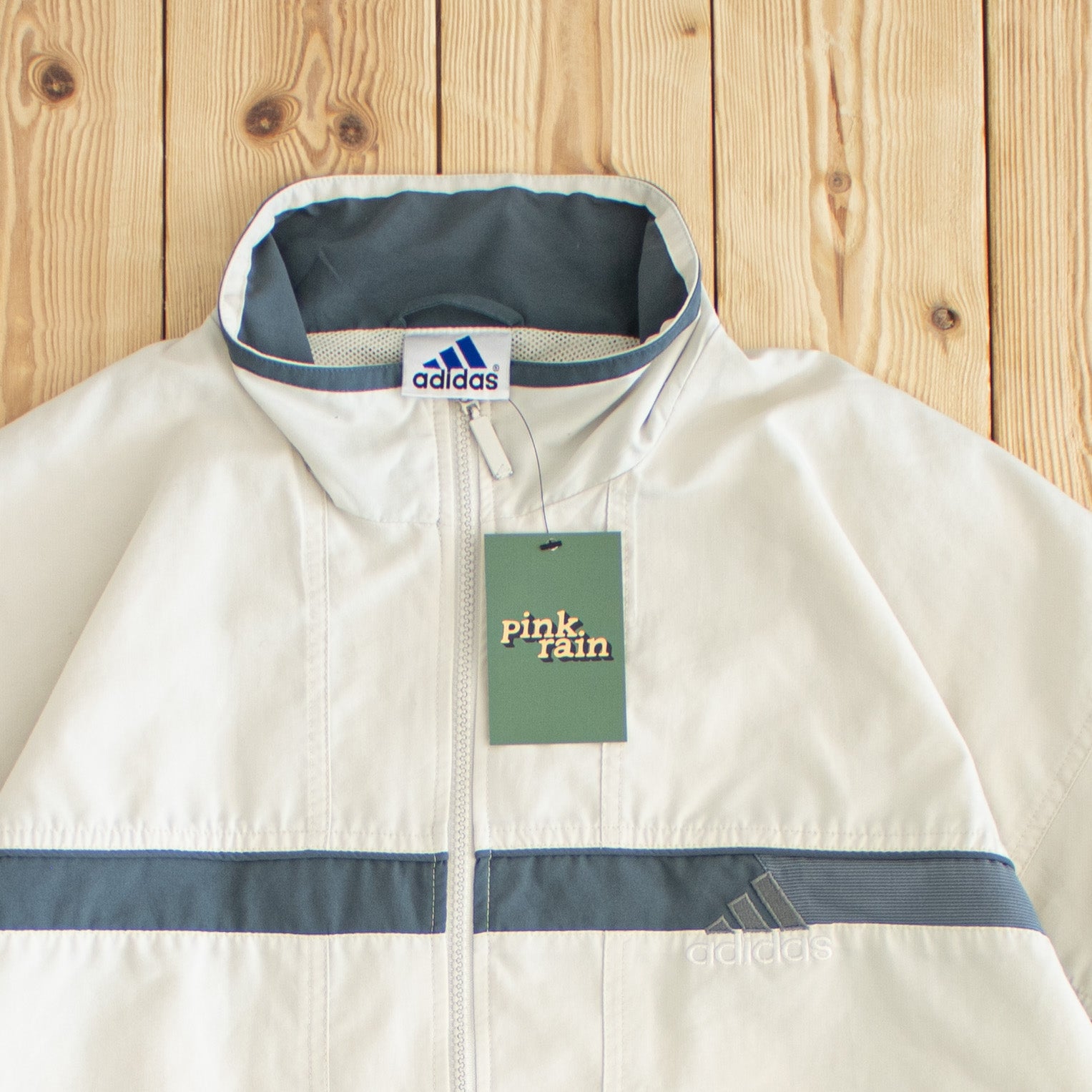 (L) Vintage Adidas Essential Embroidered Jacket