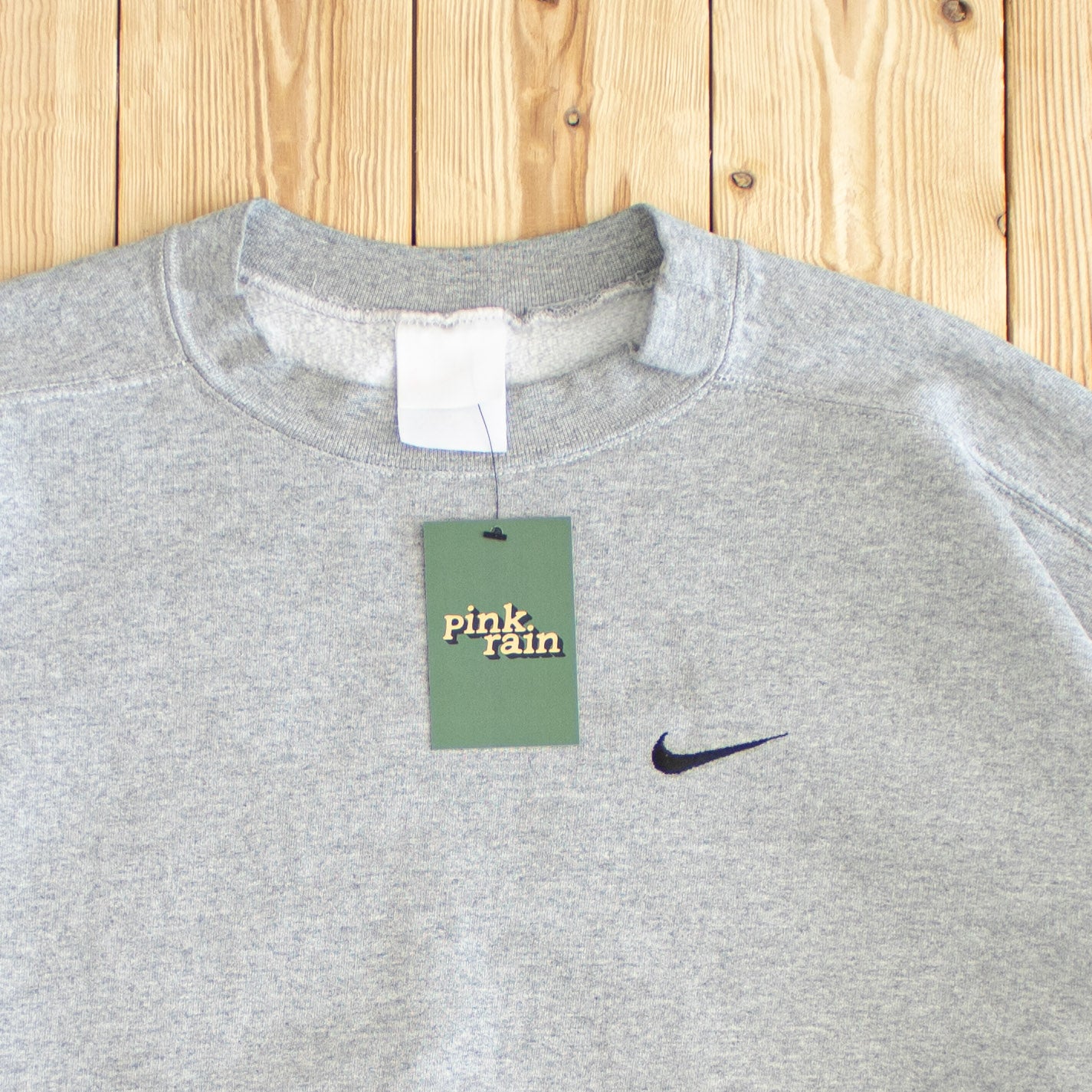 (L) Vintage Nike Essential Embroidered Sweatshirt