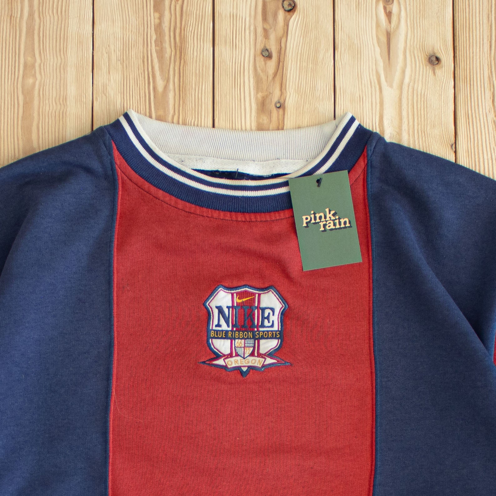 (L) Vintage Nike 'Blue Ribbon Sports' Embroidered Sweatshirt