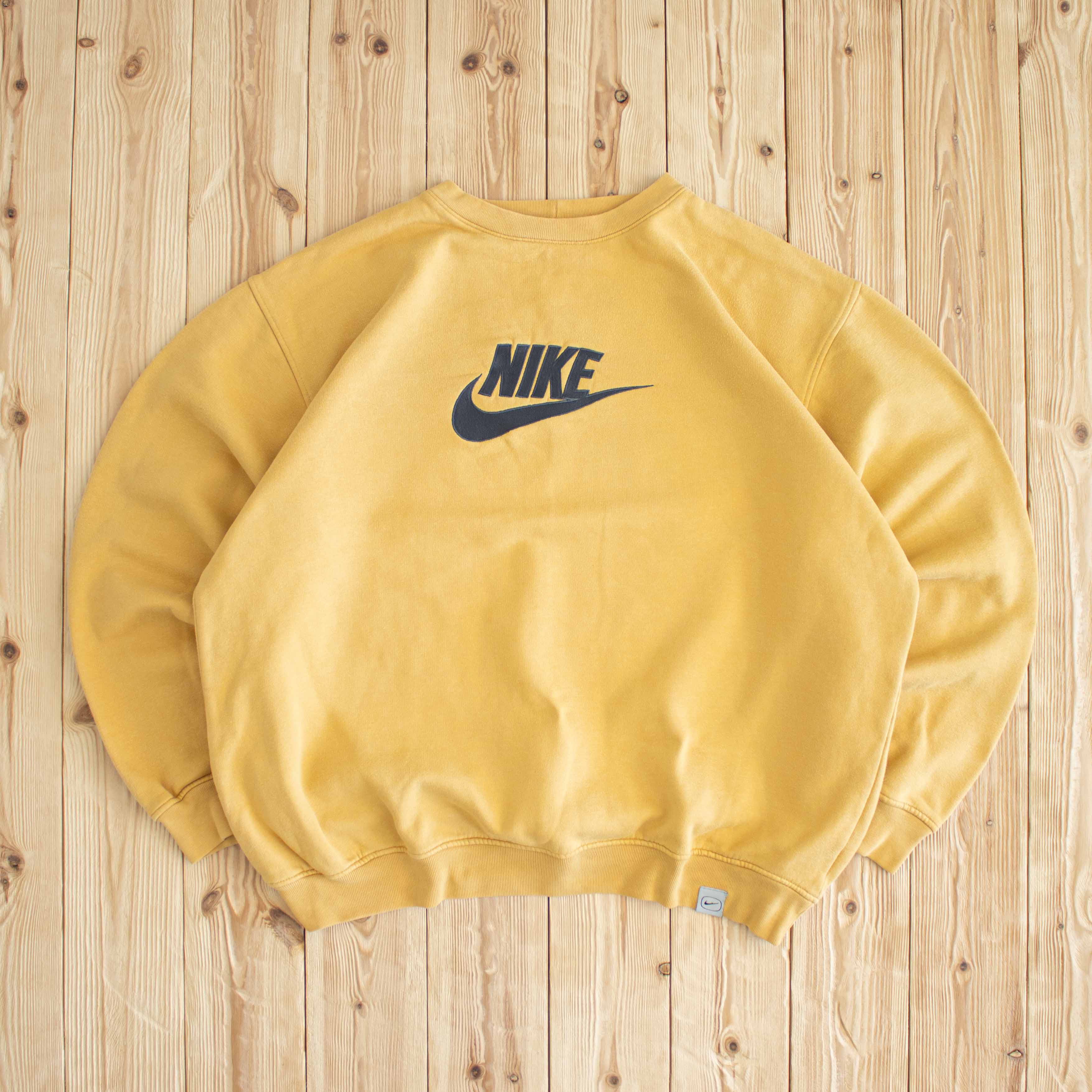 (L) Vintage Nike Logo Embroidered Sweatshirt