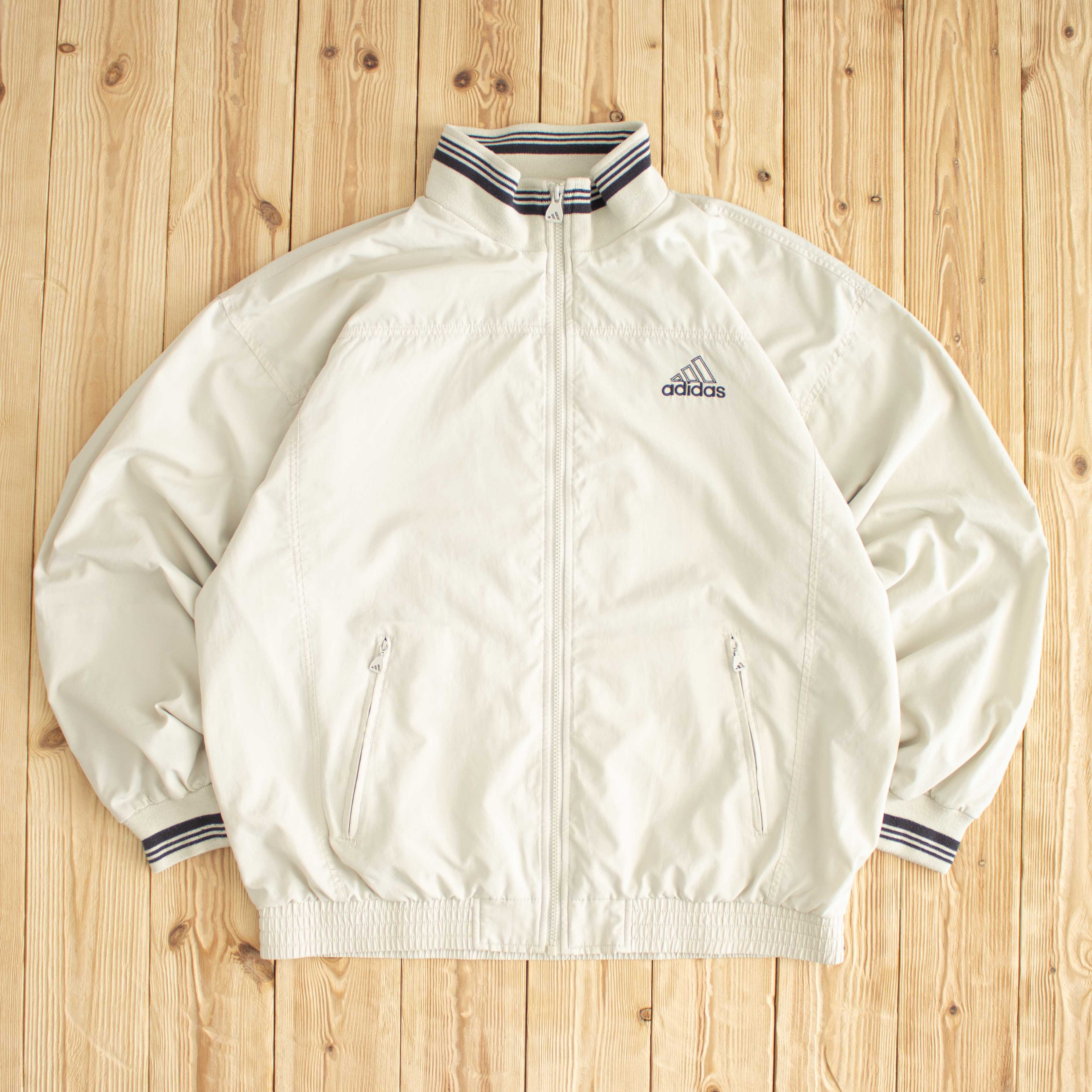 (L) Vintage Adidas Essential Embroidered Jacket