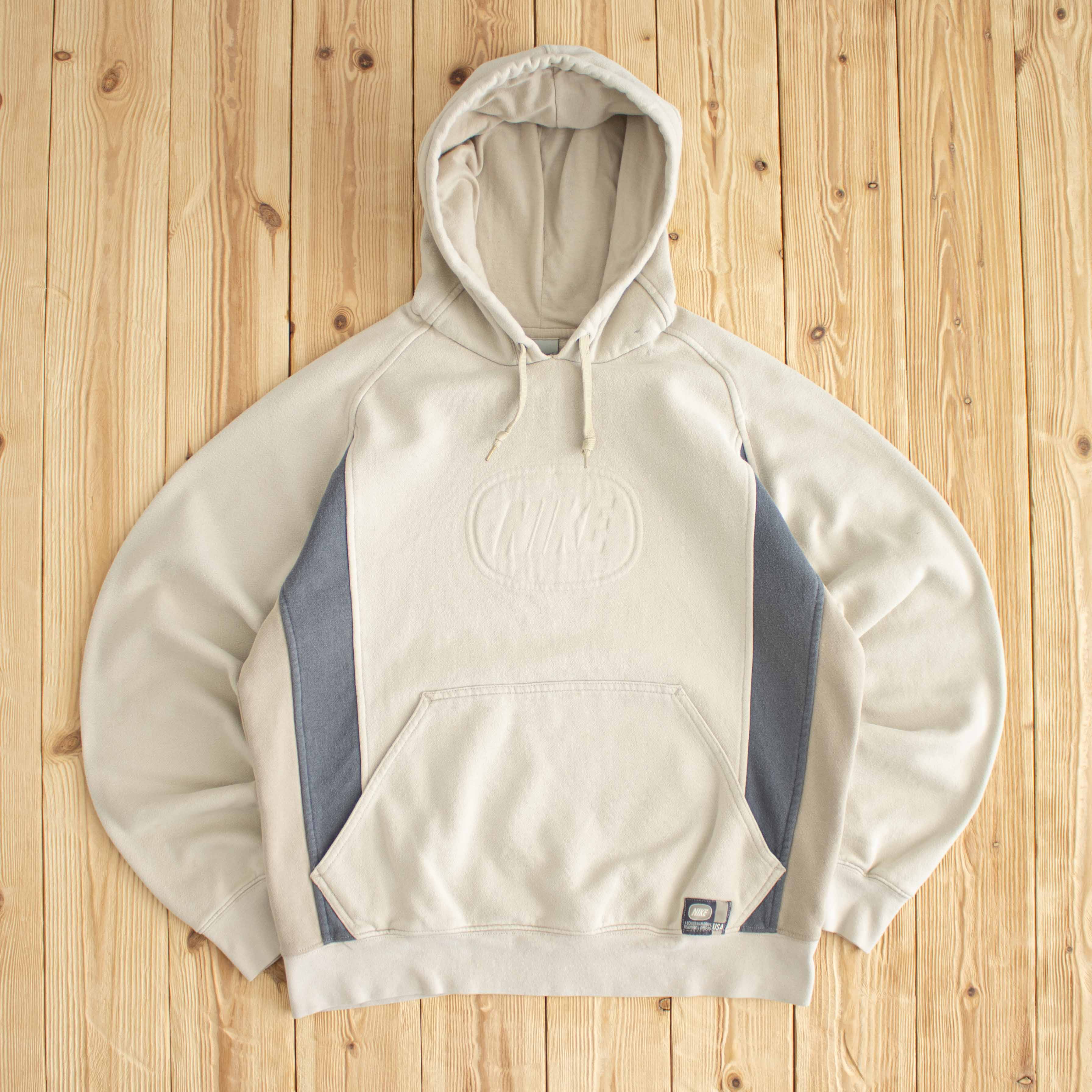 (M) Vintage Nike Spell Out Embossed Hoodie