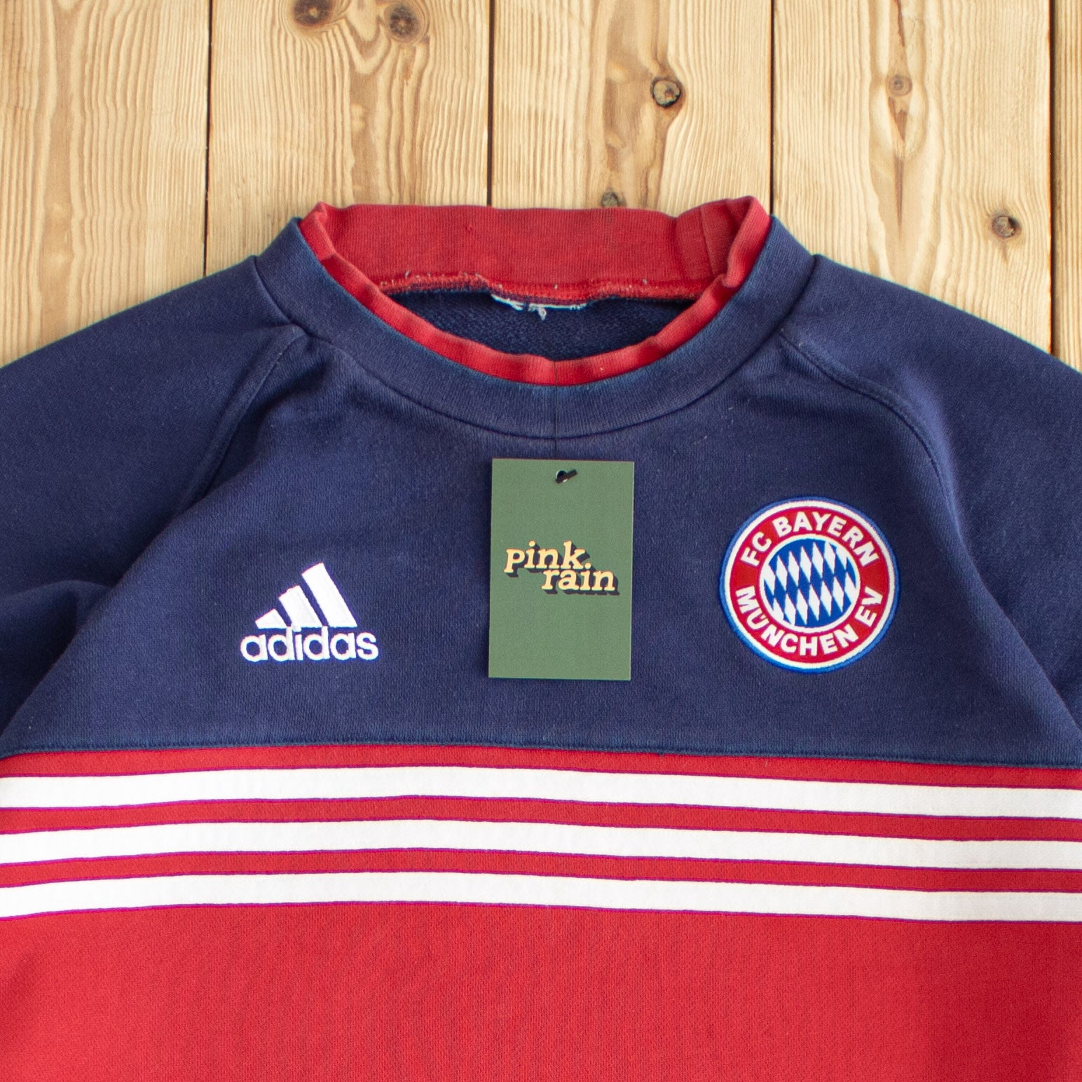 (L) Vintage Adidas FC Bayern Munchen Embroidered Sweatshirt