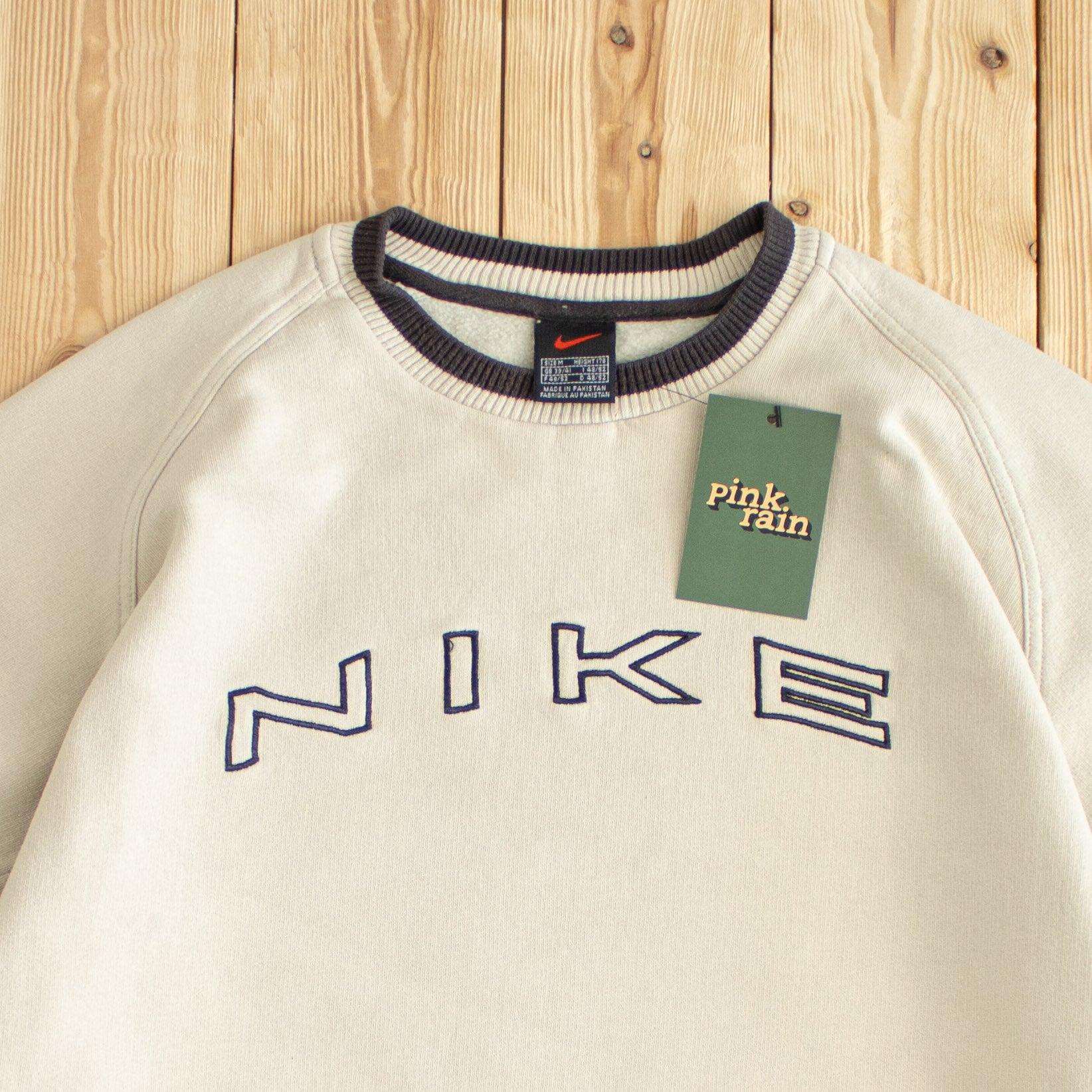 (M) Vintage Nike Spell Out Embroidered Sweatshirt