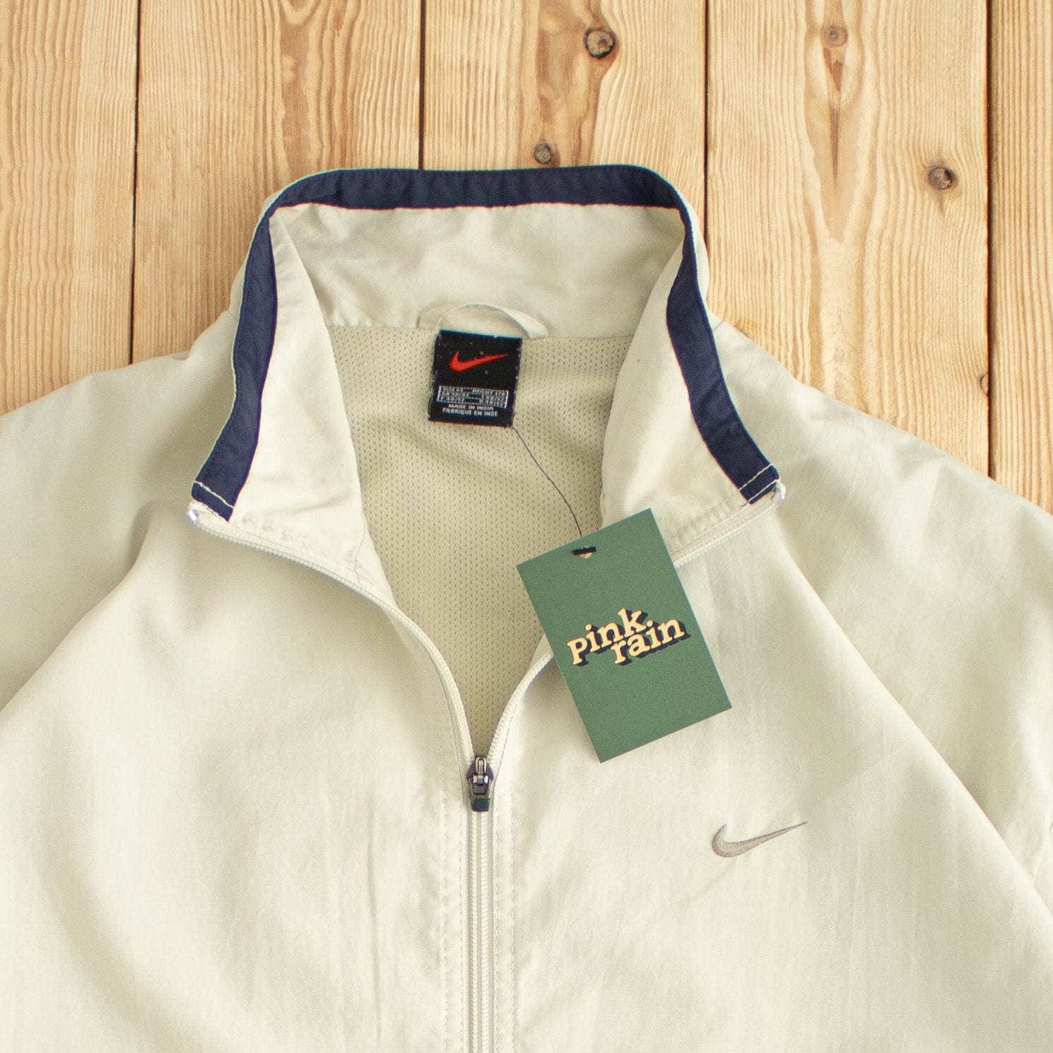 (M/L) Vintage Nike Essential Embroidered Jacket