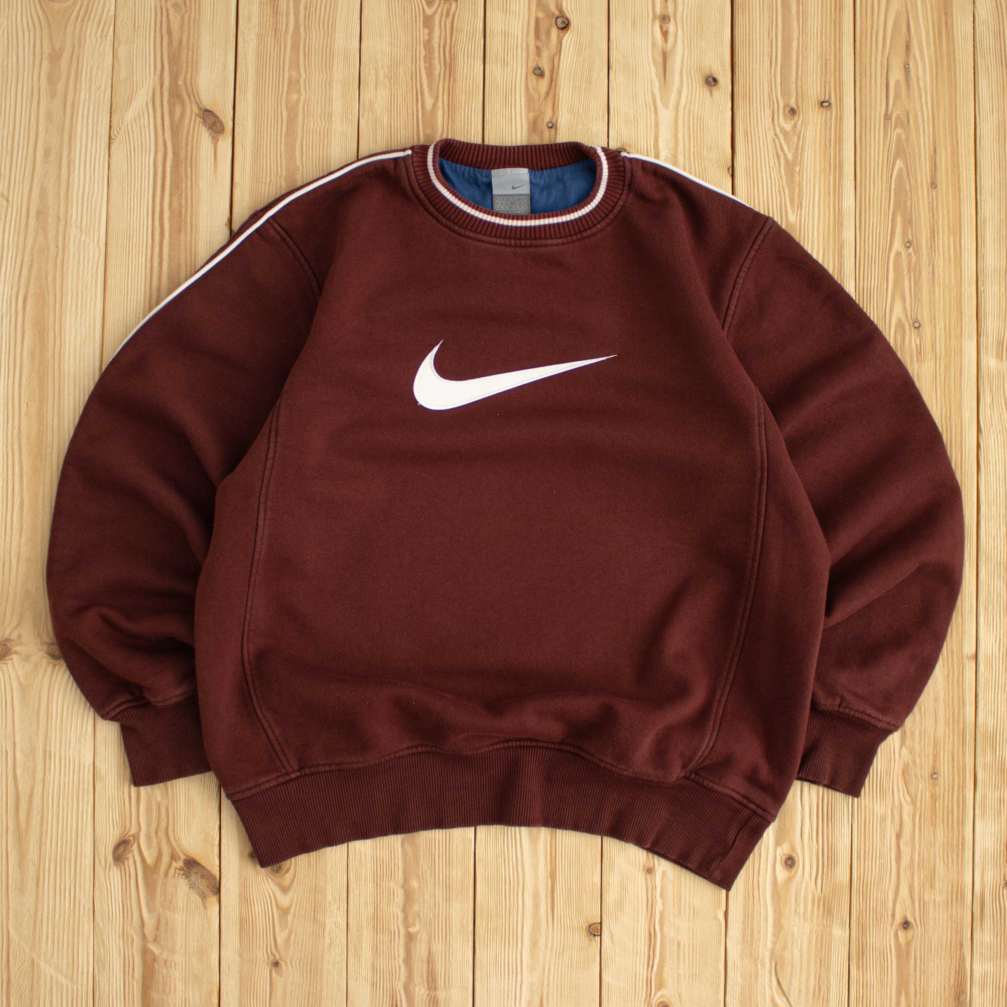 (M) Nike Vintage Swoosh Embroidered Sweatshirt Red