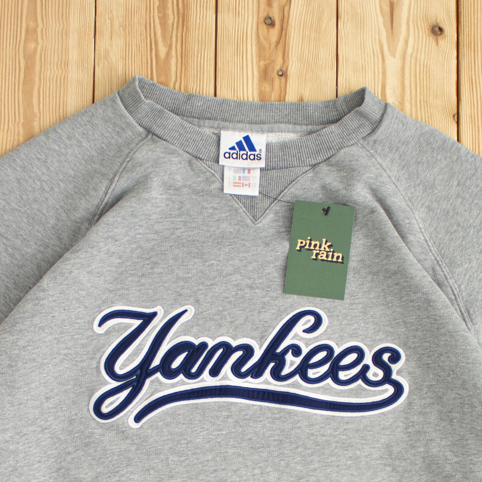 (L) Adidas Vintage New York Yankess Embroidered Sweatshirt Gray