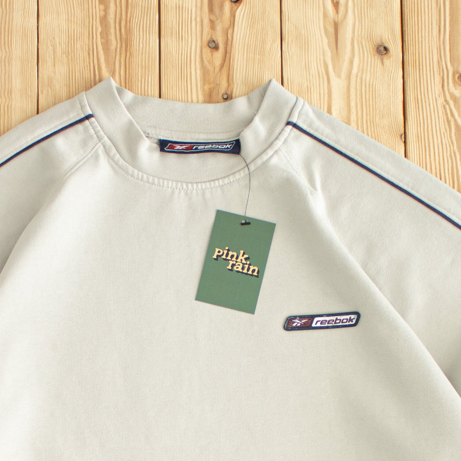 (M) Reebok Vintage Essential Embroidered Sweatshirt Beige