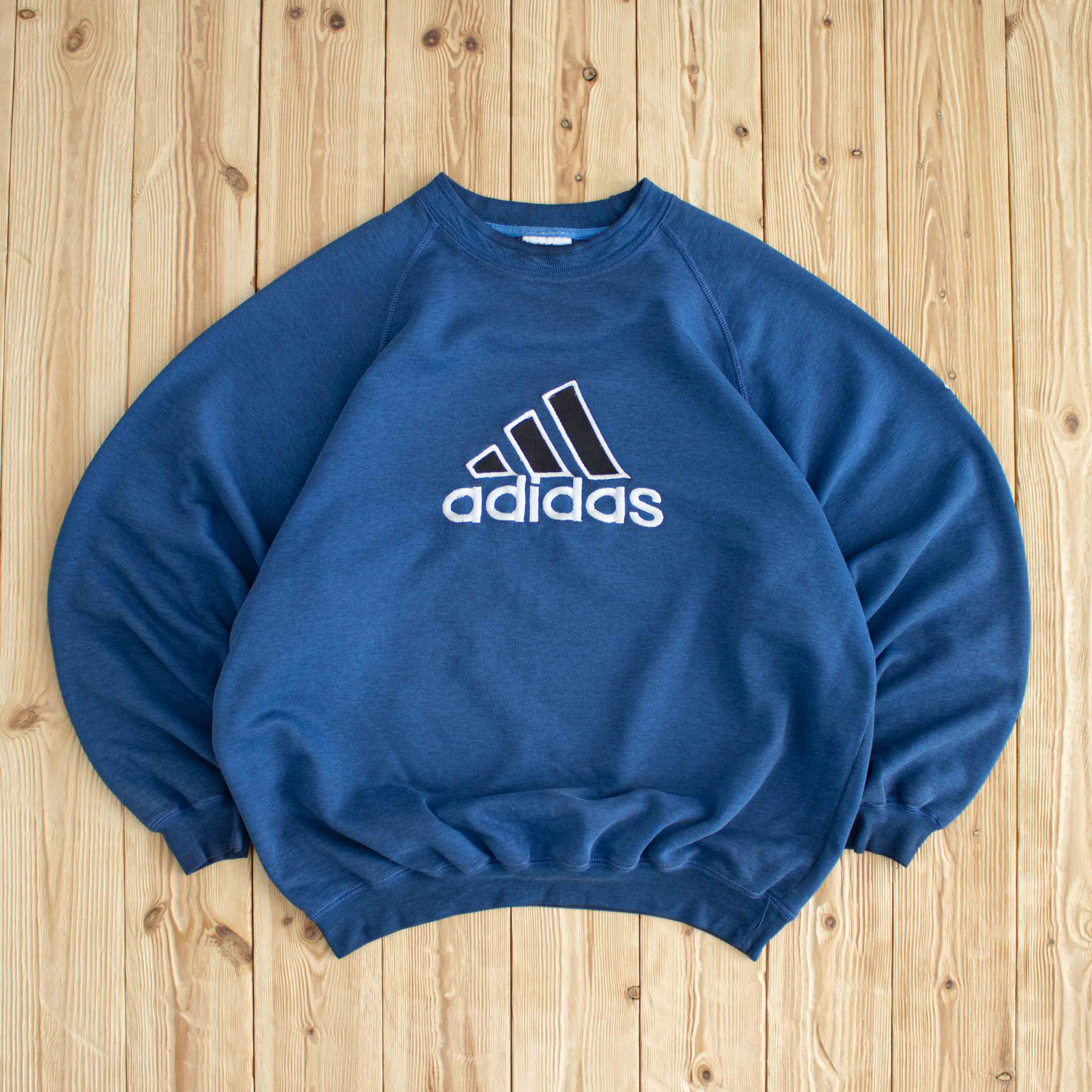 (M) Adidas Vintage Logo Embroidered Sweatshirt Blue