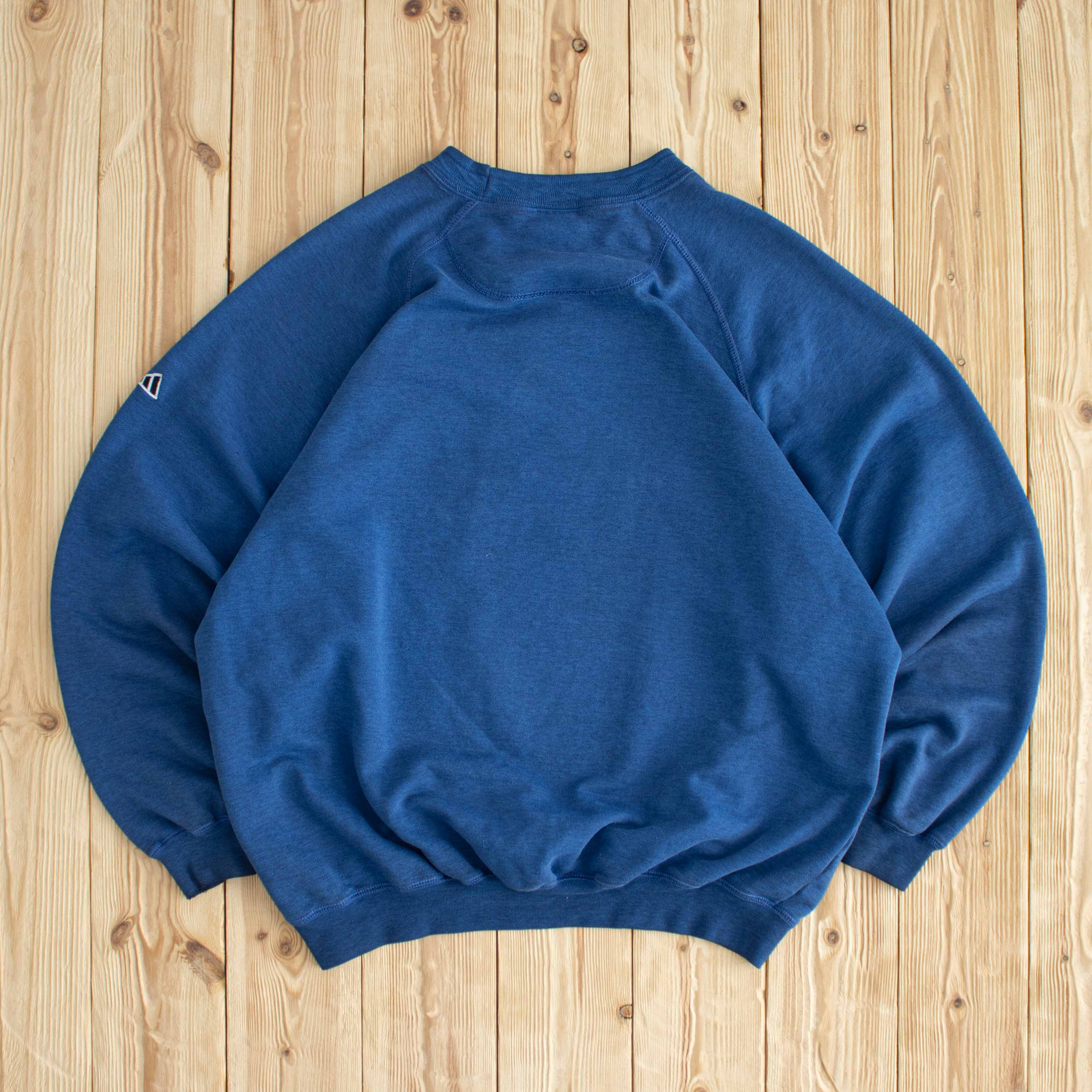 (M) Adidas Vintage Logo Embroidered Sweatshirt Blue
