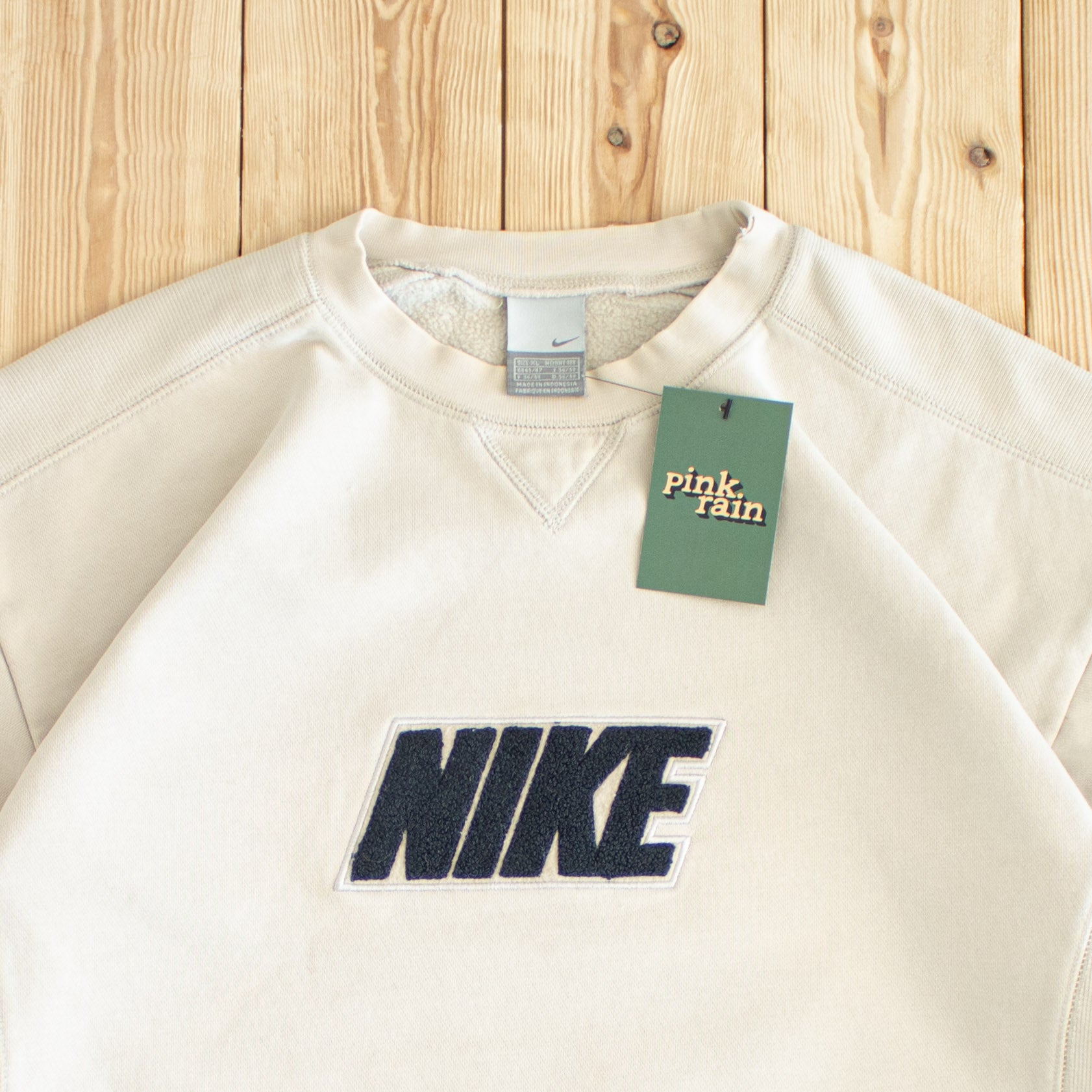 (XL) Nike Vintage Fluffy Embroidered Sweatshirt Beige