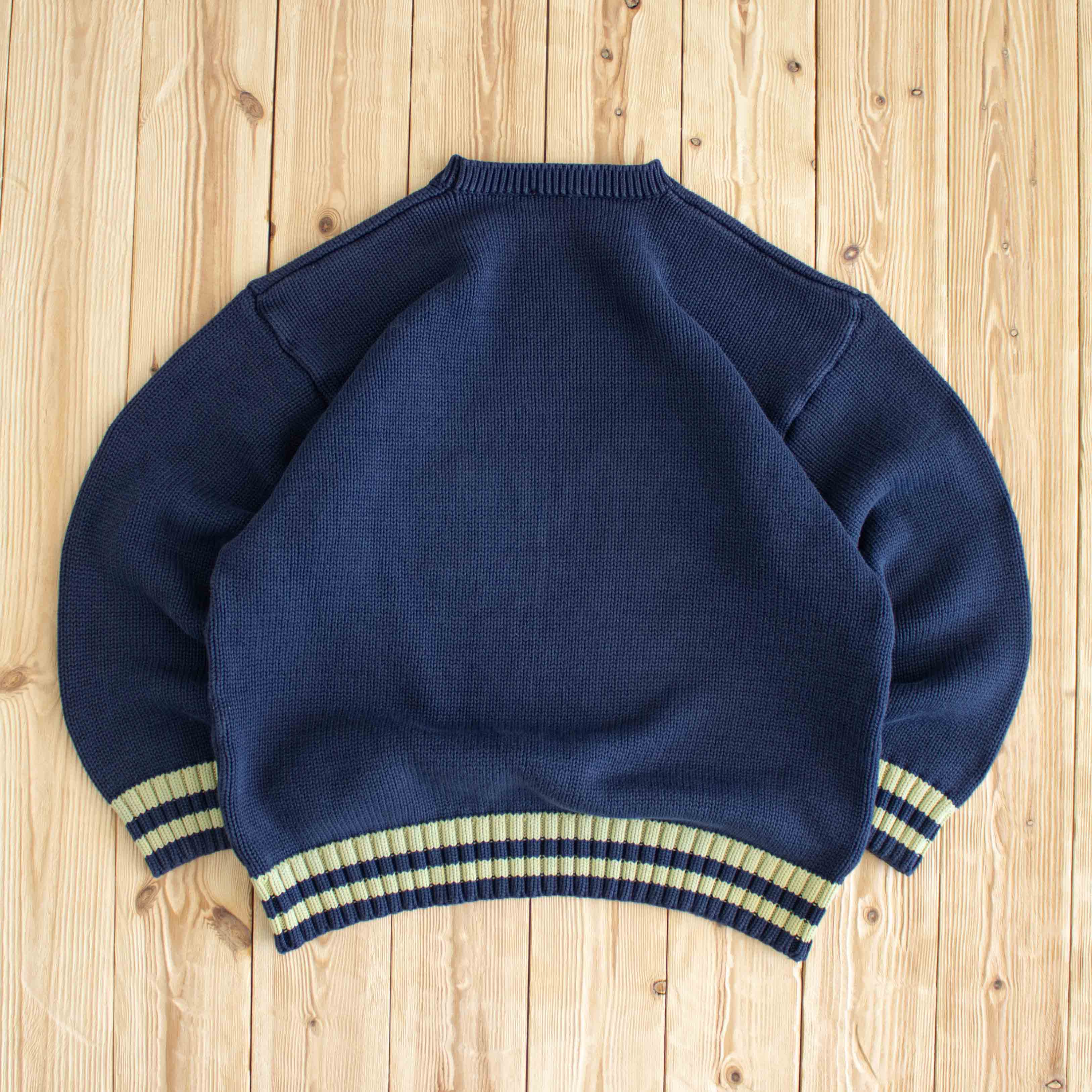 (M) Mickey & Minnie Vintage Embroidered Heavy Sweater Blue