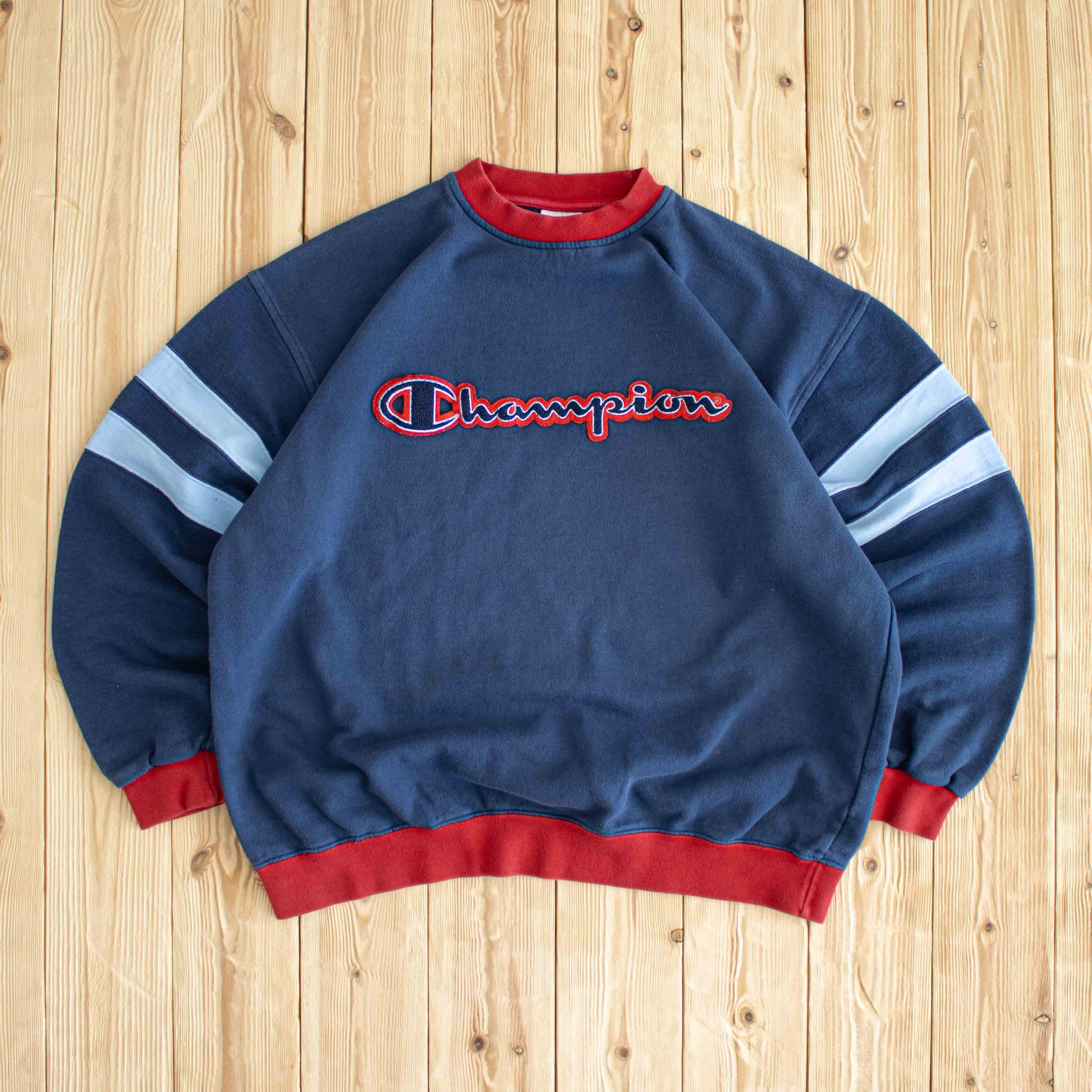 (M) Champion Vintage Spell Out Fluffy Embroidered Sweatshirt Blue