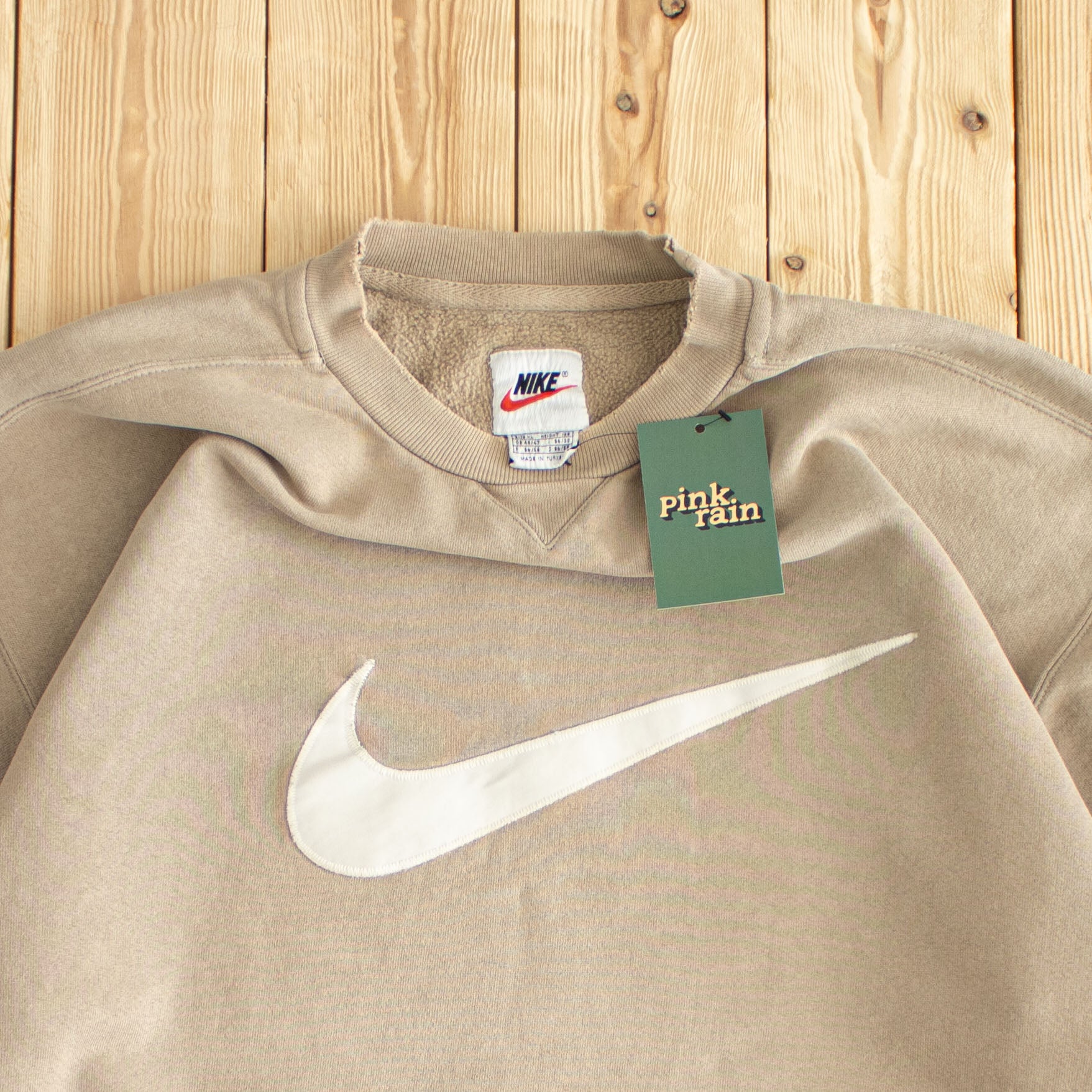 (XL) Nike Vintage Swoosh Distressed Sweatshirt Beige