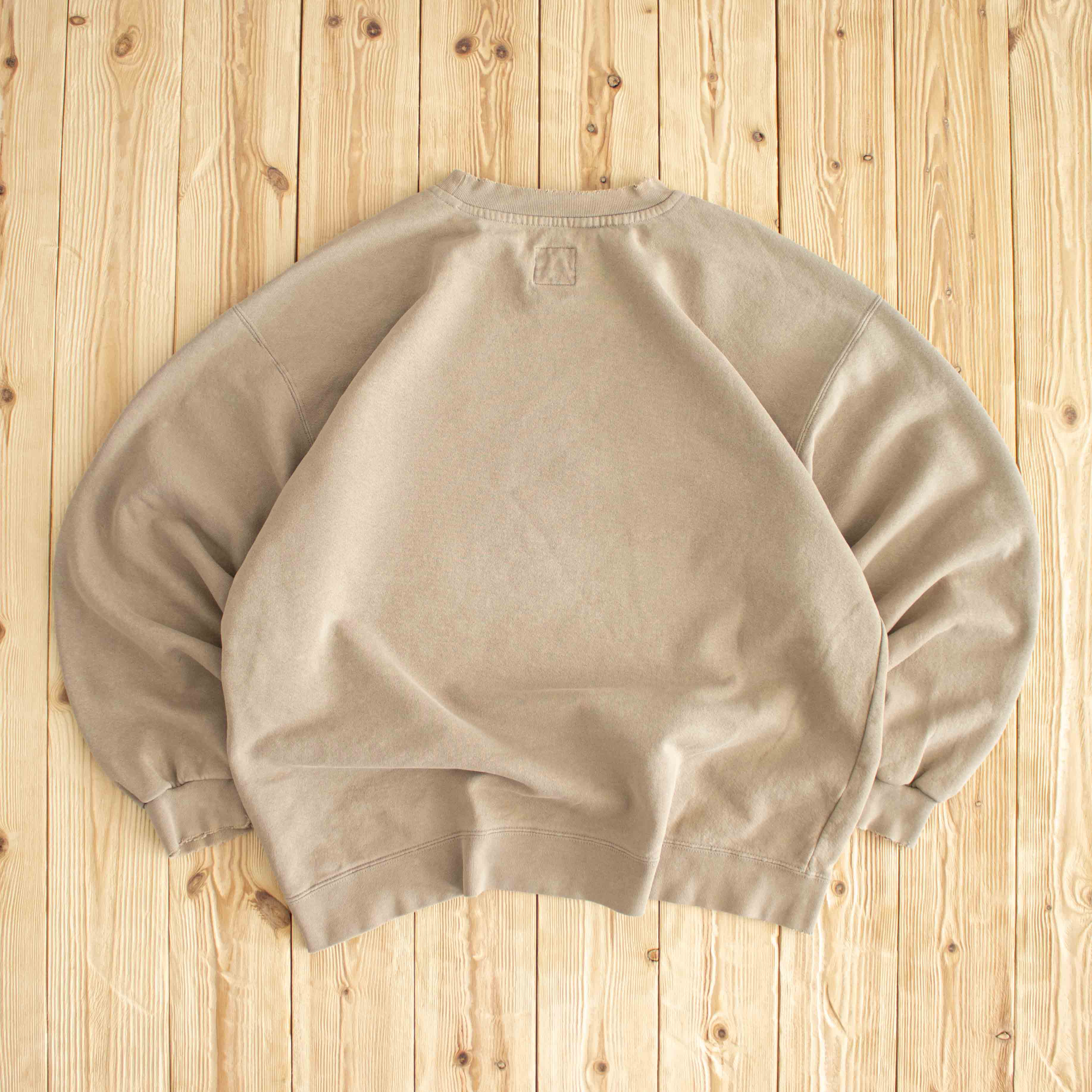 (XL) Nike Vintage Swoosh Distressed Sweatshirt Beige