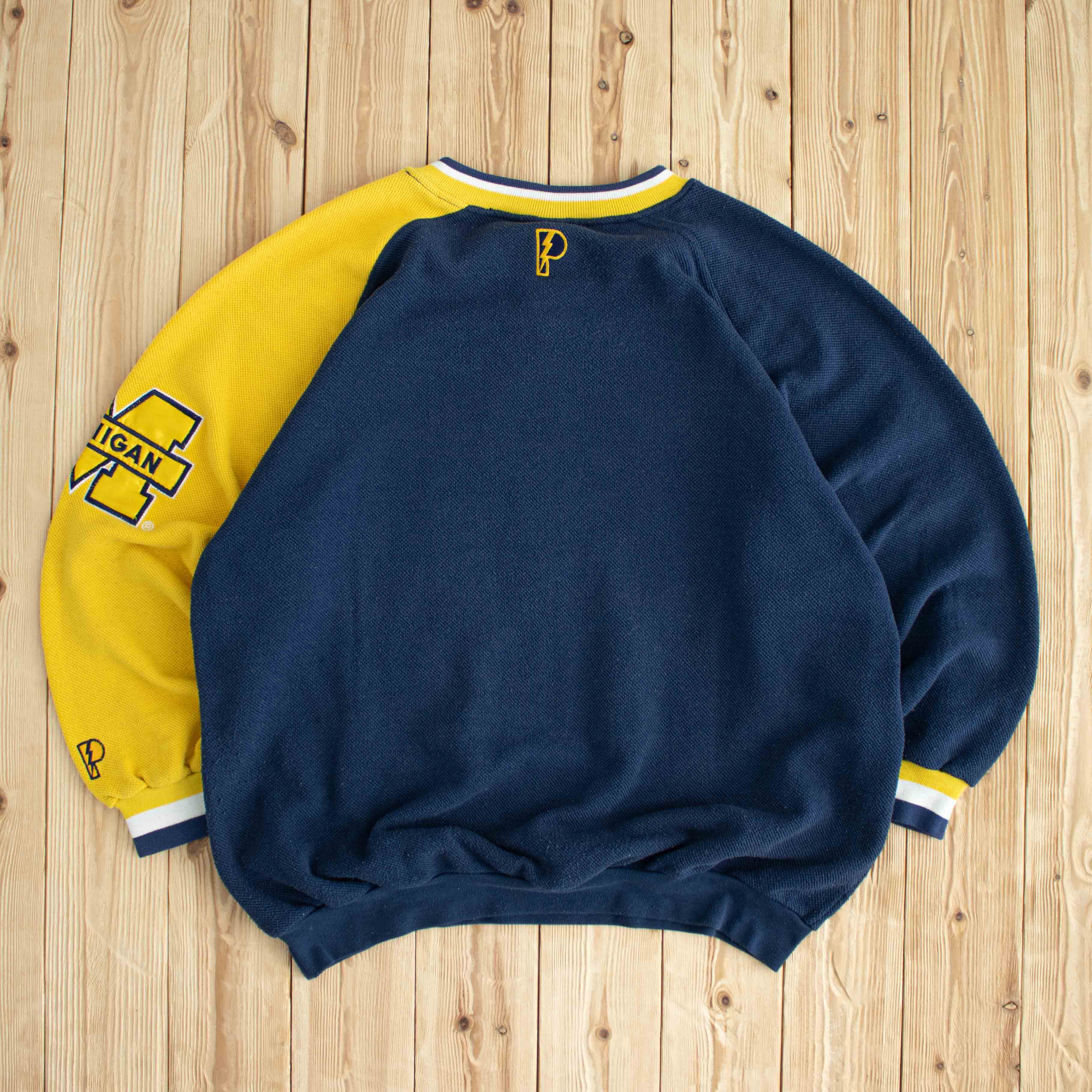 (XL) Pro Player Vintage Michigan Embroidered Sweatshirt Blue
