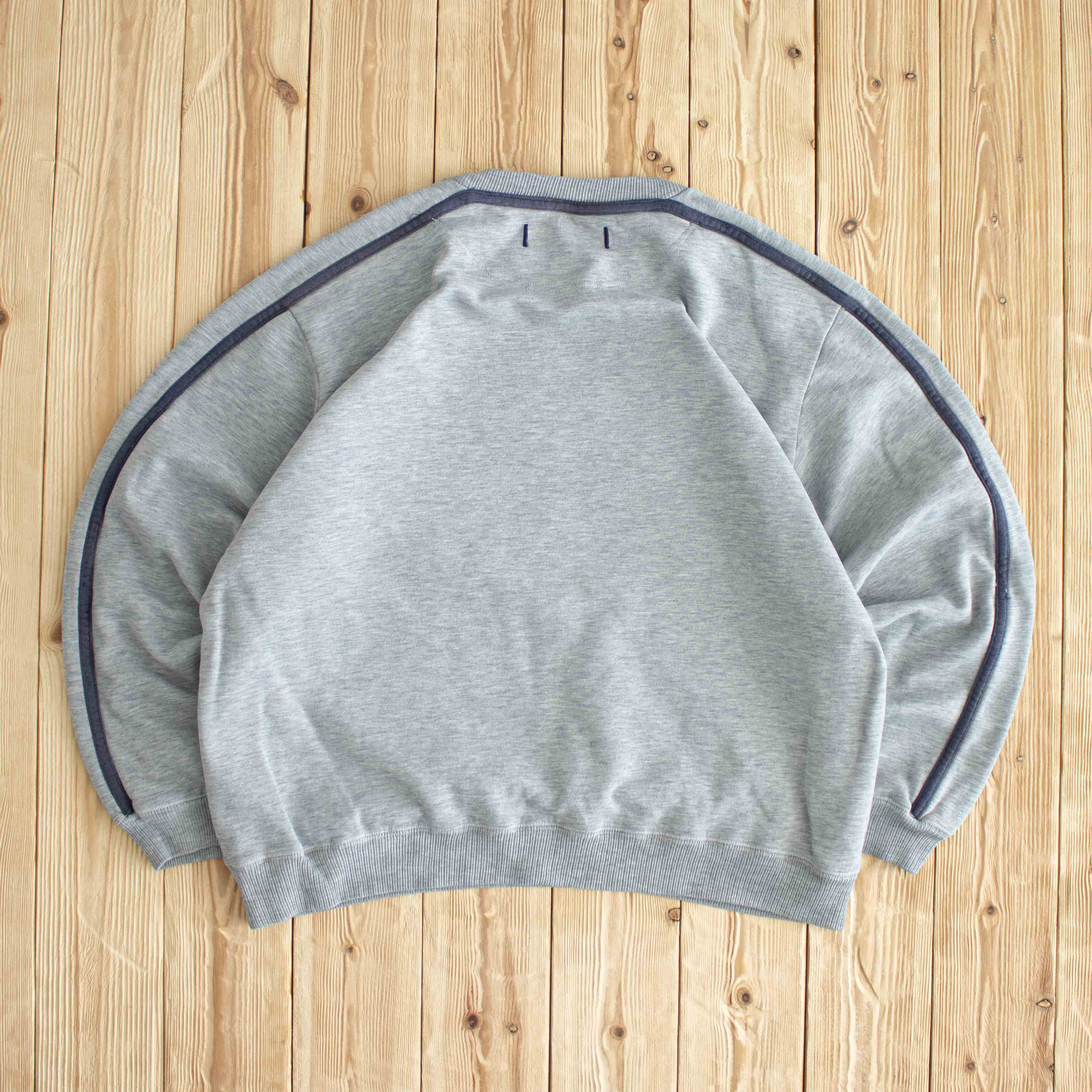 (M) Nike Vintage Spell Out Embroidered Sweatshirt Gray