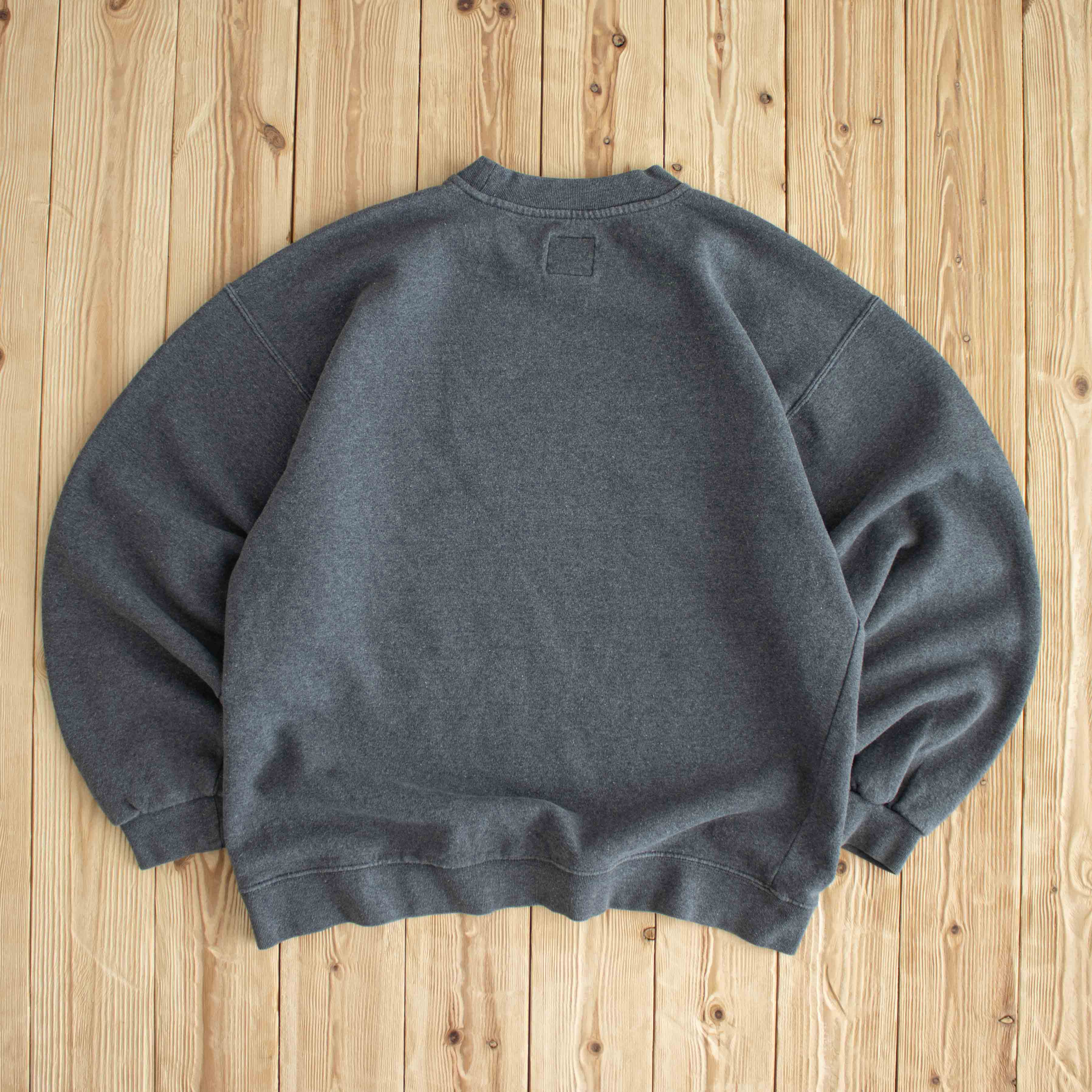 (L) Nike Vintage Spell Out Embroidered Sweatshirt Gray
