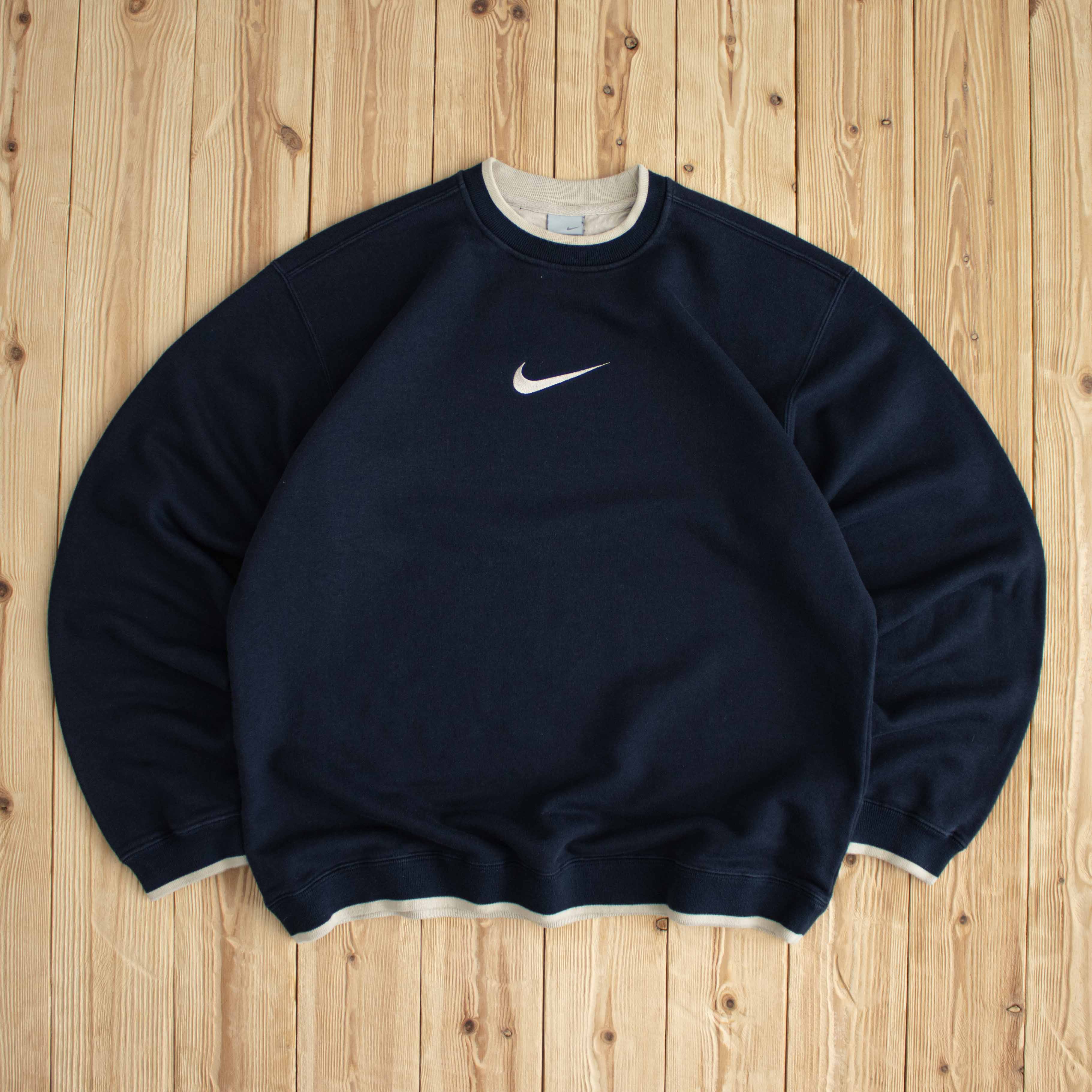 (L) Nike Vintage Swoosh Embroidered Sweatshirt Blue