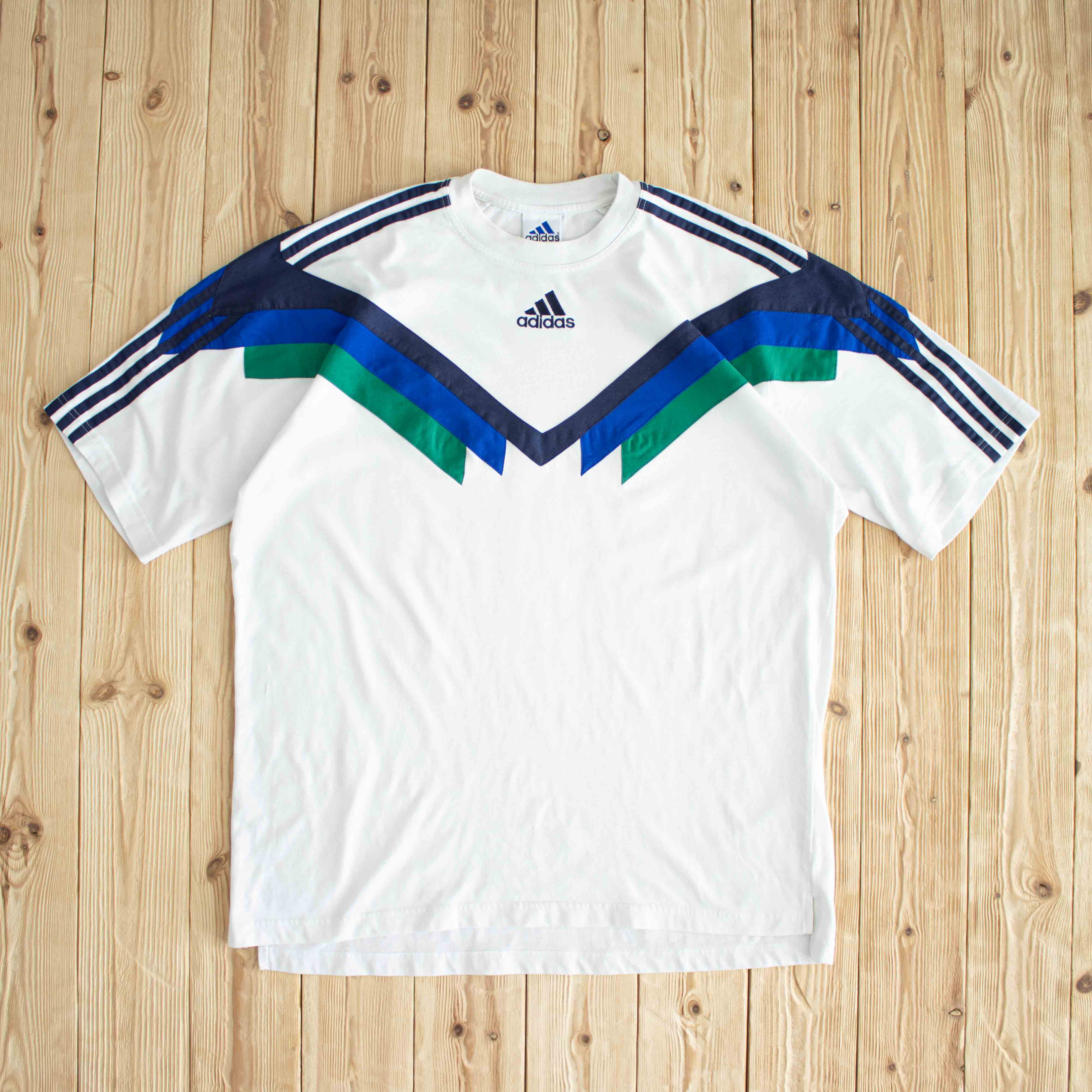 (L/XL) Adidas Vintage Side Stripe Embroidered T-Shirt White