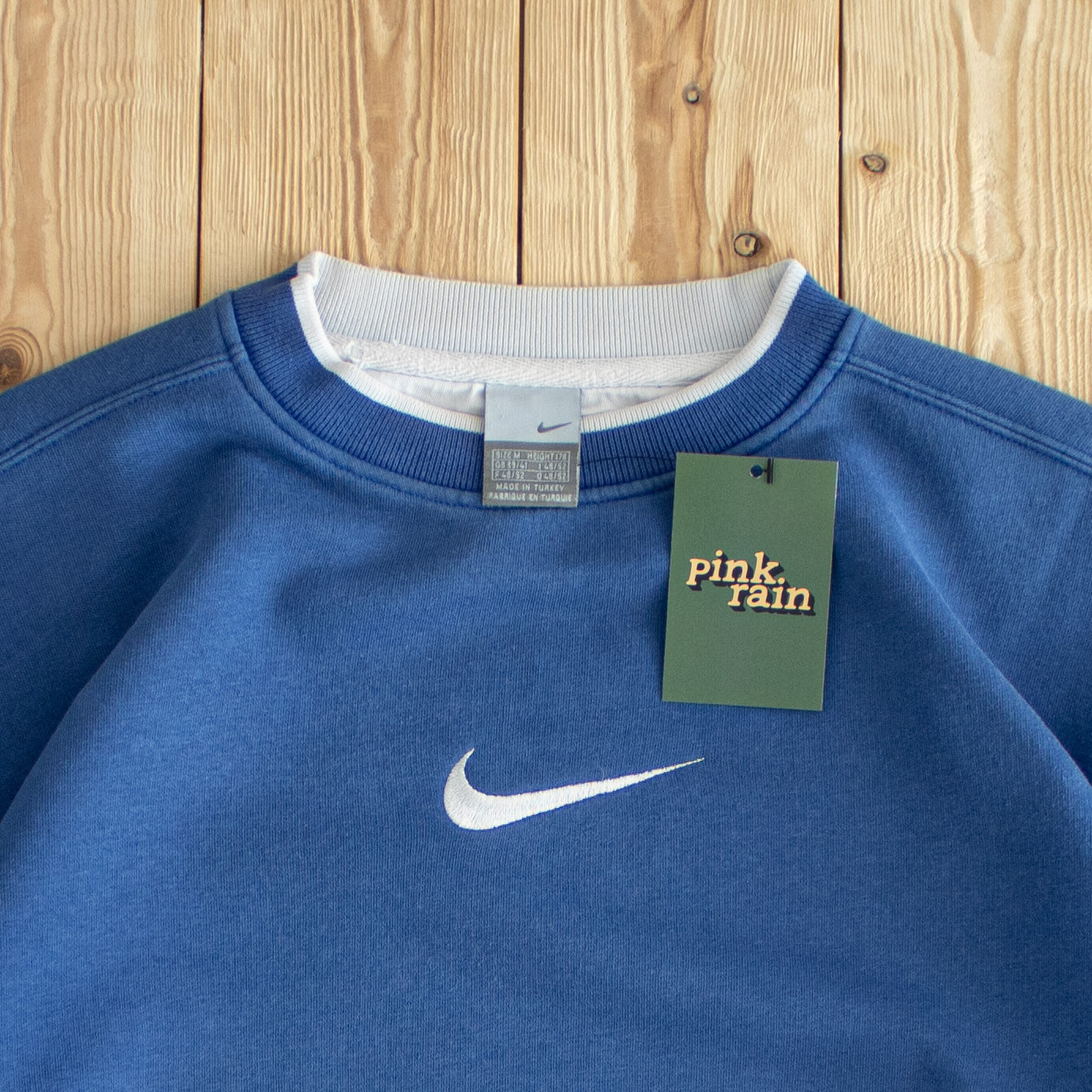 (M) Nike Swoosh Vintage Embroidered Sweatshirt Blue