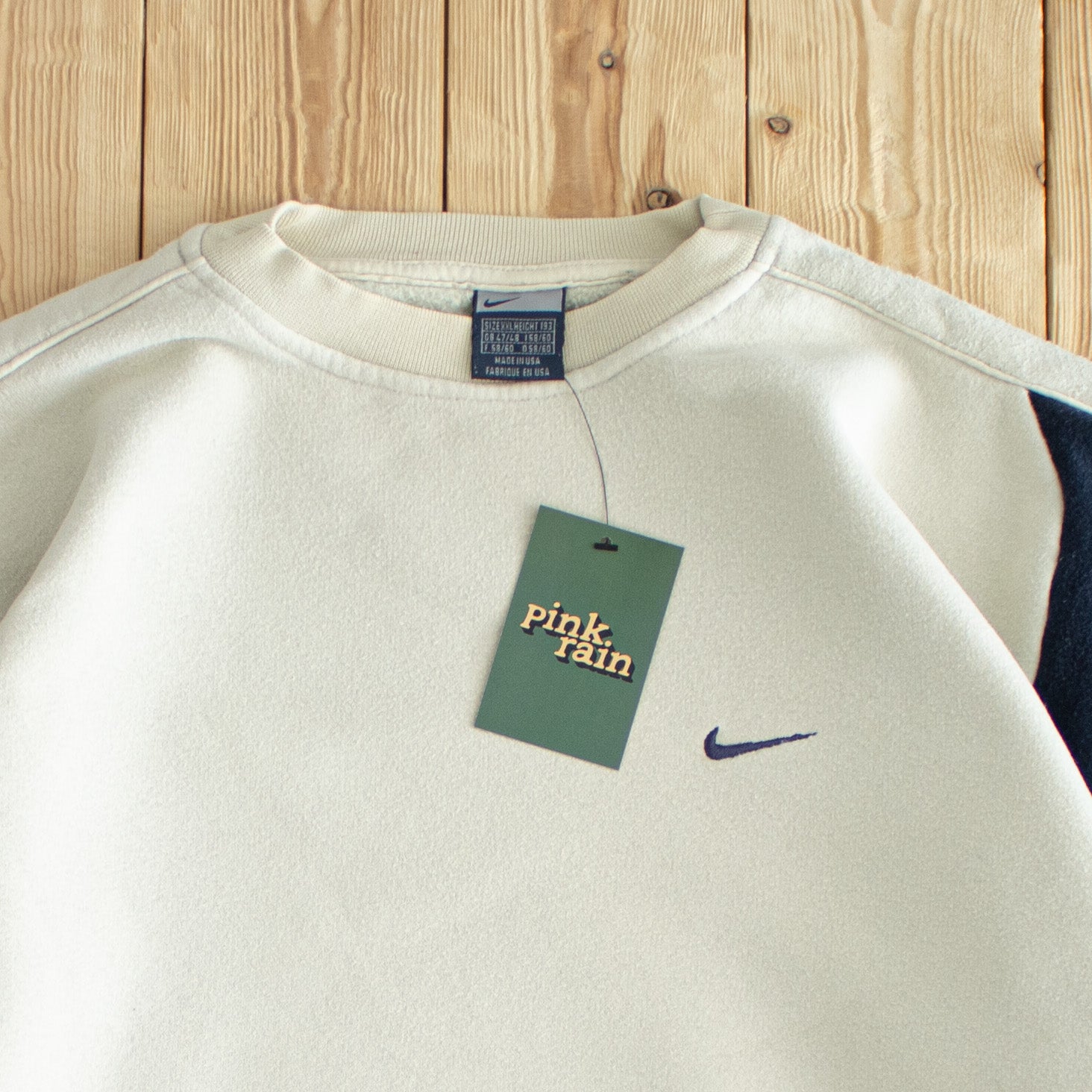 (L) Nike Vintage Essential Embroidered Sweatshirt Beige