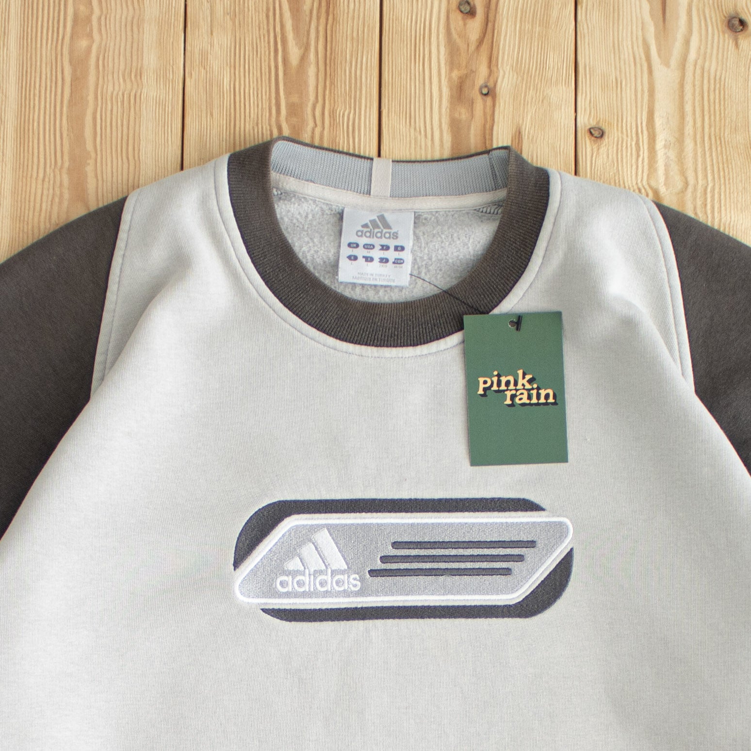 (L) Adidas Vintage Embroidered Sweatshirt Gray