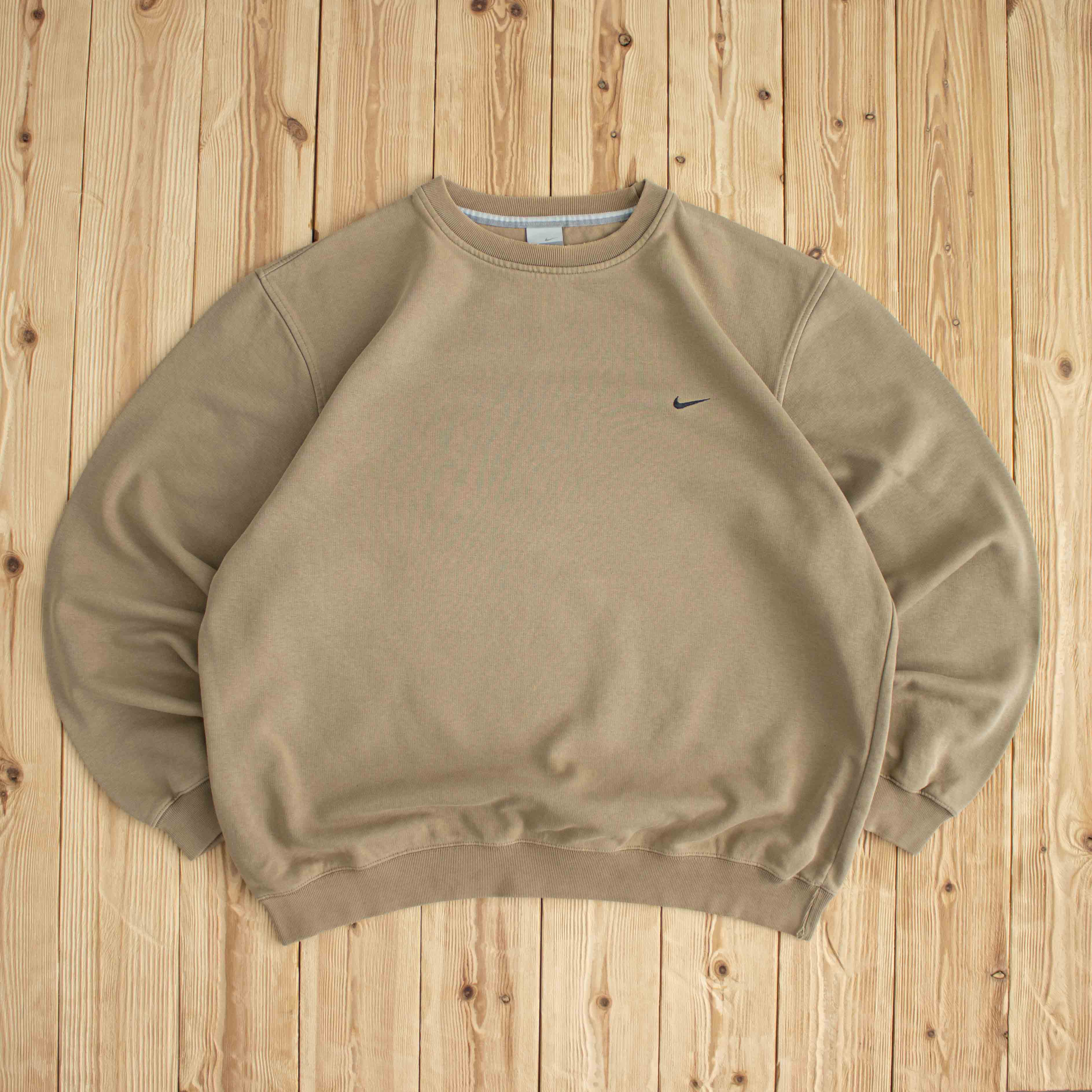 (L/XL) Nike Vintage Essential Embroidered Sweatshirt Beige